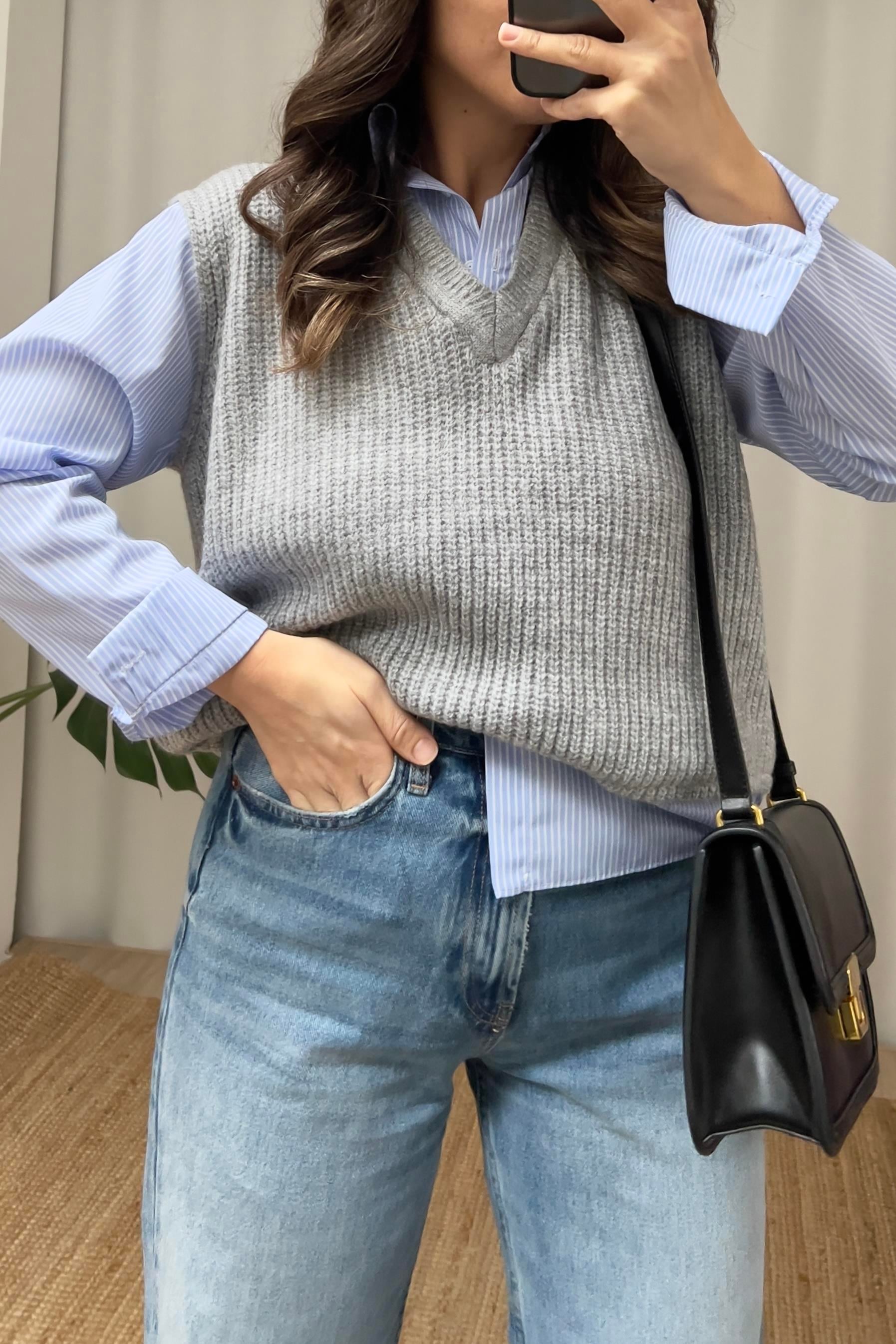Gri Gömlek Detaylı Süveter  uygun fiyatlarda www.butikhola.com adresinde