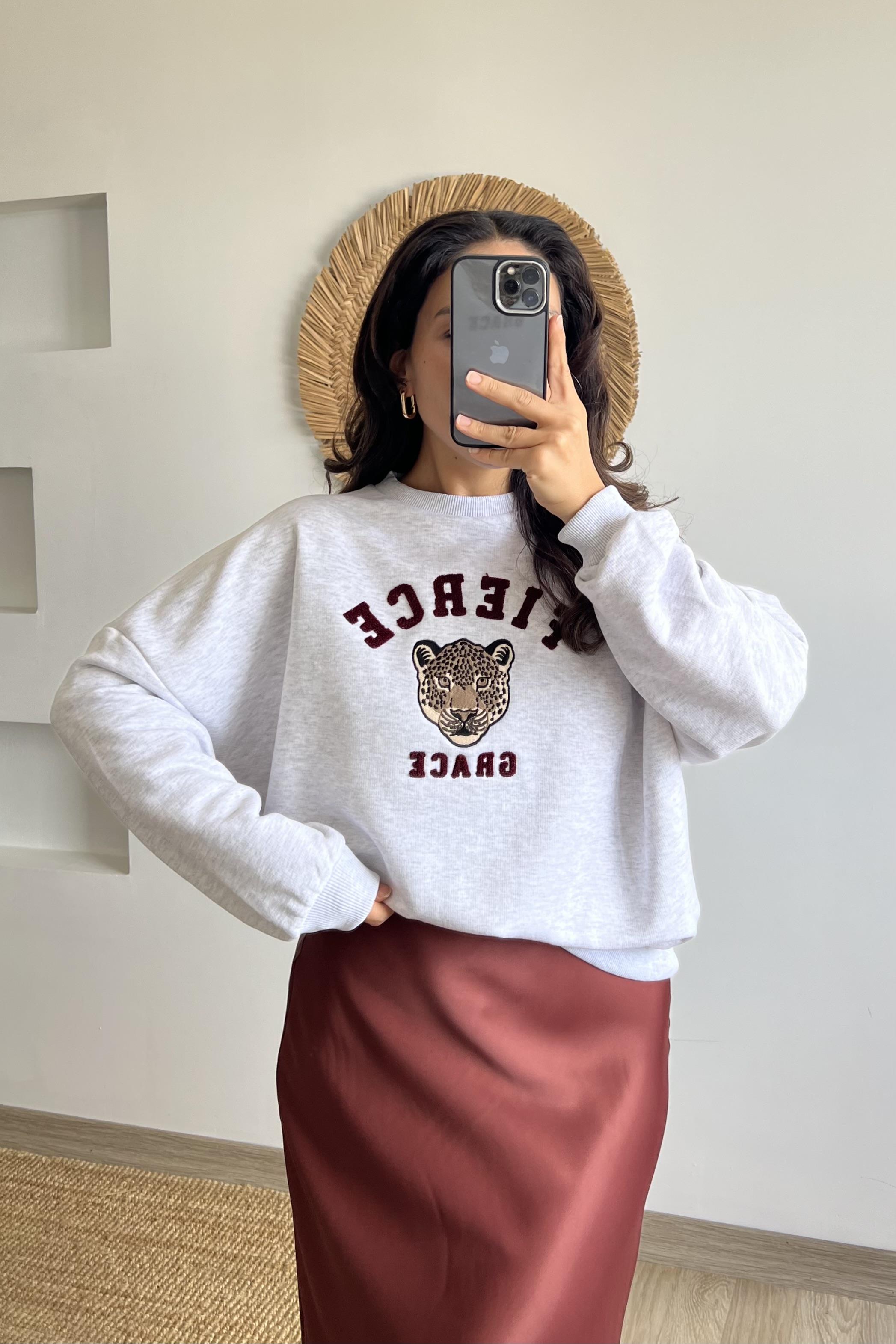 Gri Kaplan Nakışlı Sweatshirt uygun fiyatlarda www.butikhola.com adresinde