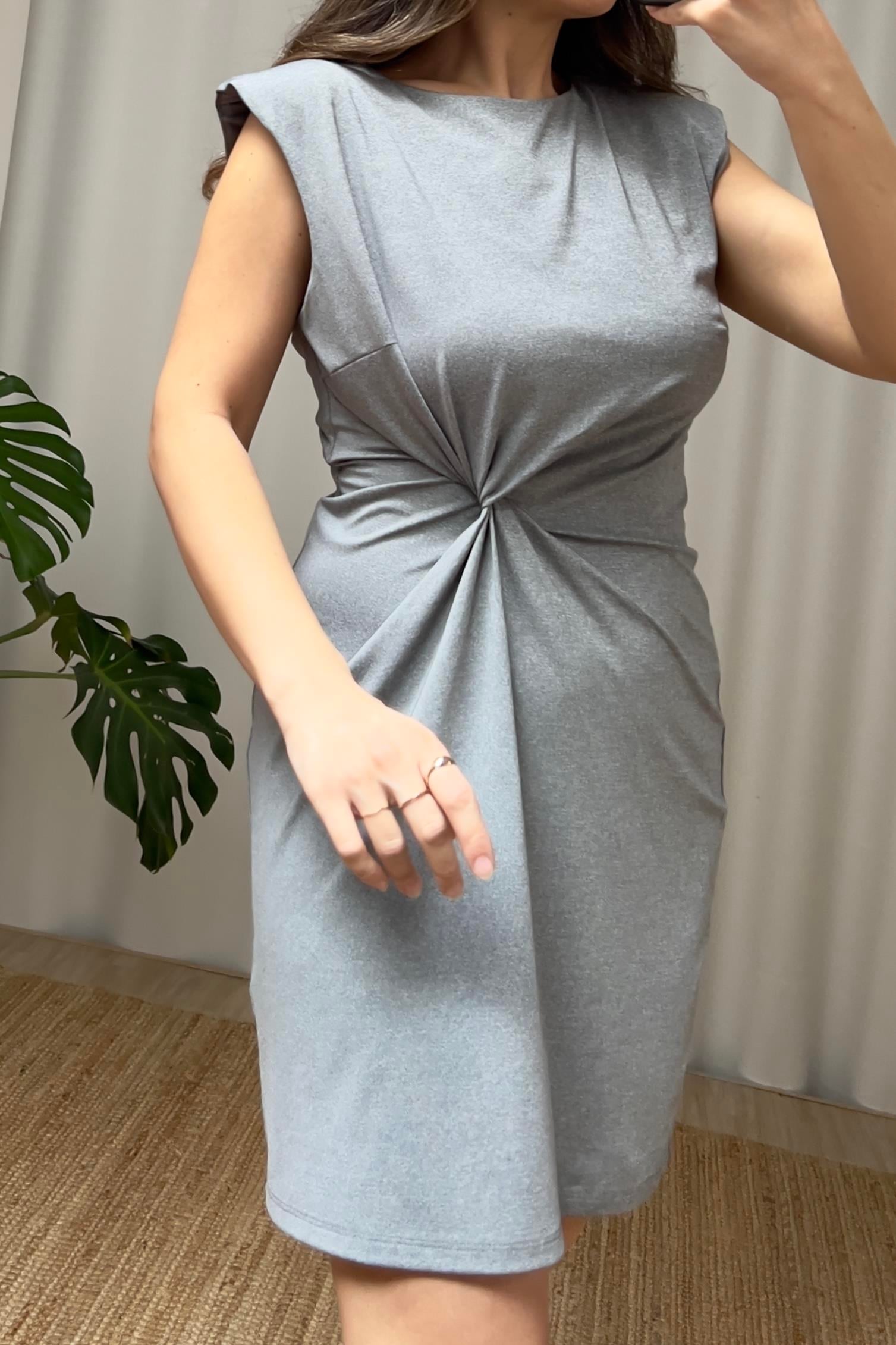 Gri Vatkalı Düğüm Detaylı Elbise uygun fiyatlarda www.butikhola.com adresinde