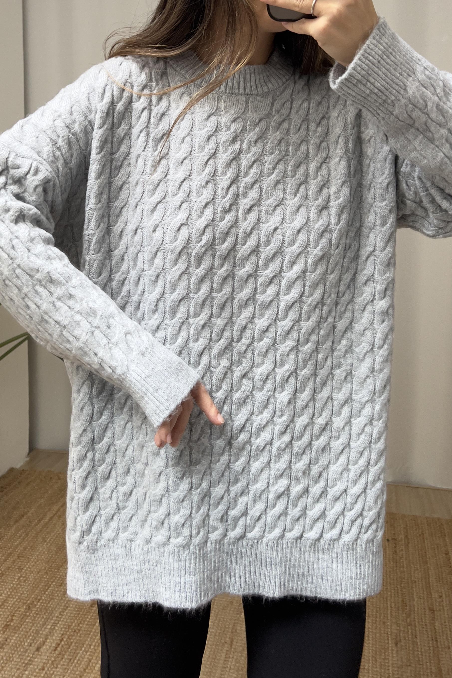 Gri Yırtmaç Detaylı Kaşmir Dokulu Kazak uygun fiyatlarda www.butikhola.com adresinde