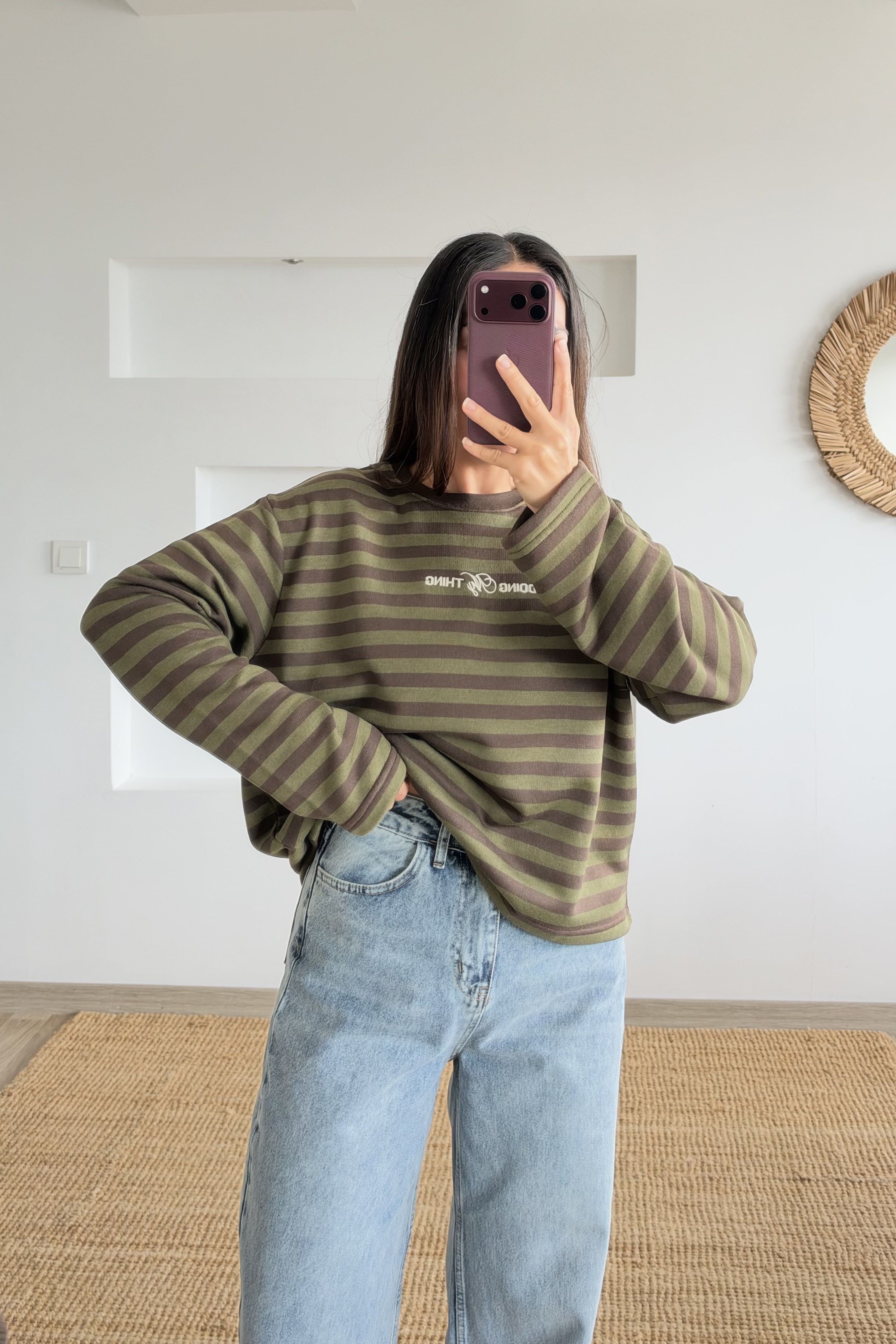 Haki Çizgili Nakış Detaylı Sweatshirt uygun fiyatlarda www.butikhola.com adresinde