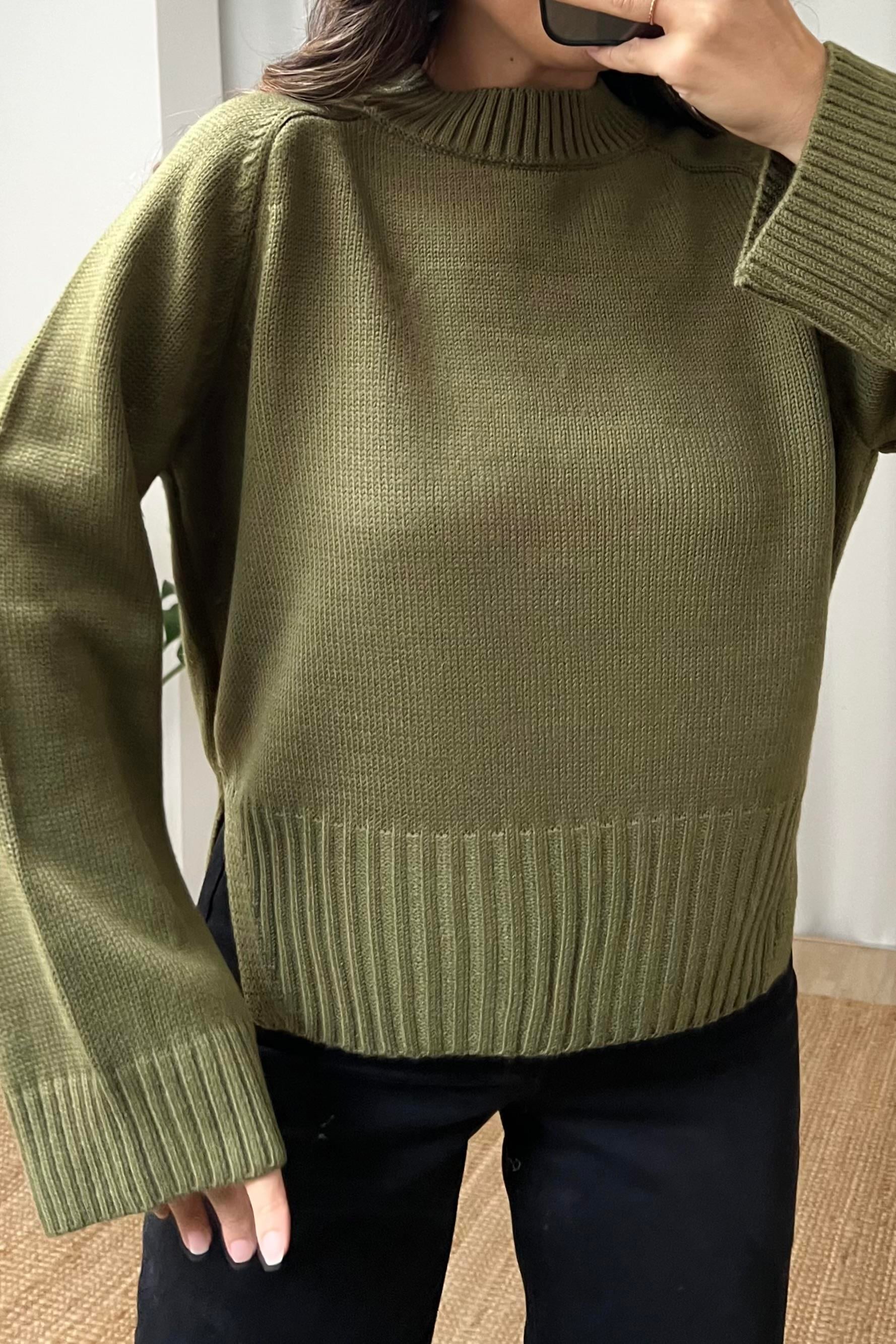 Haki Dik Yaka Yırtmaç Detaylı Kazak uygun fiyatlarda www.butikhola.com adresinde