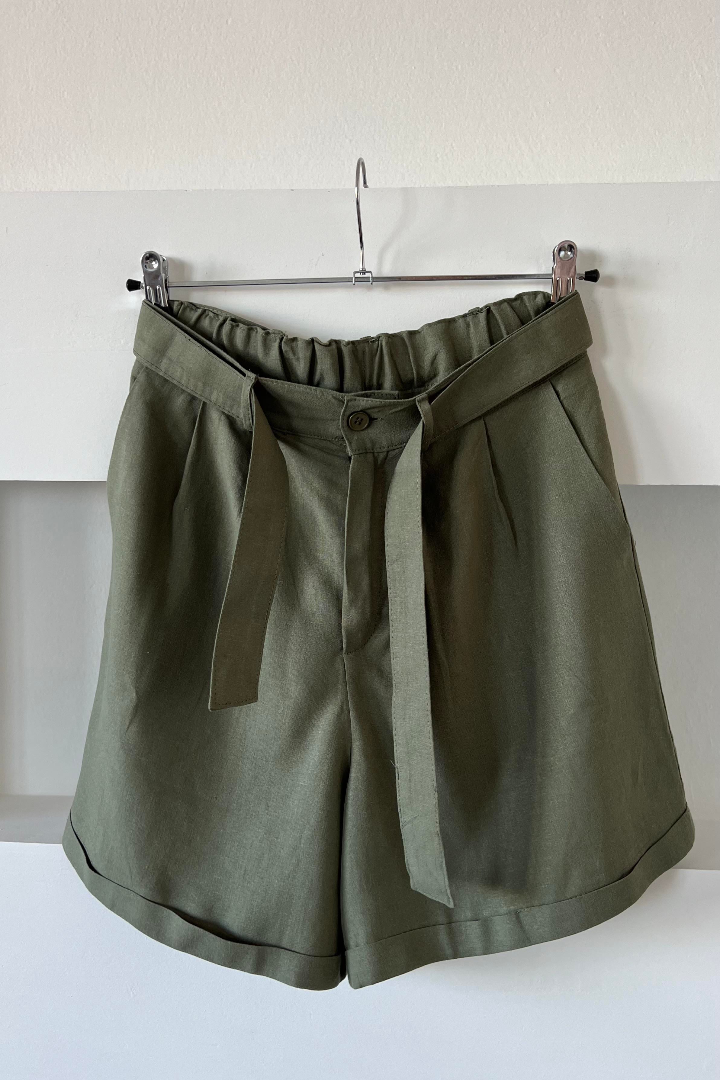 Haki Şehir Boy Ham Keten Şort uygun fiyatlarda www.butikhola.com adresinde