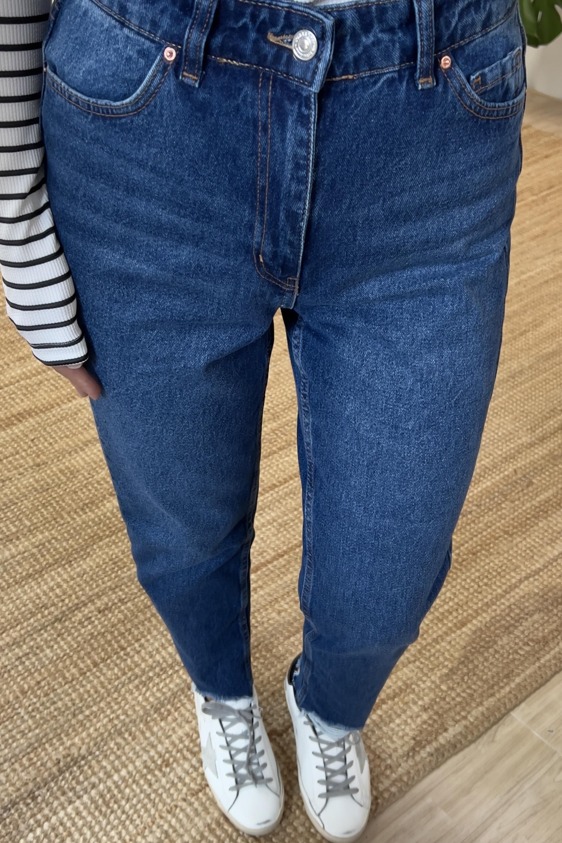 İndigo Paça Detaylı Mom Jean uygun fiyatlarda www.butikhola.com adresinde