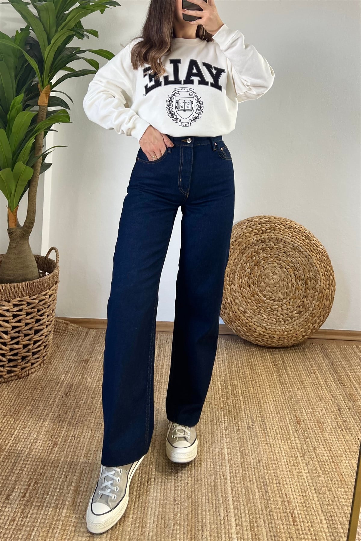 İndigo Yüksek Bel Düz Kesim Jean  uygun fiyatlarda www.butikhola.com adresinde