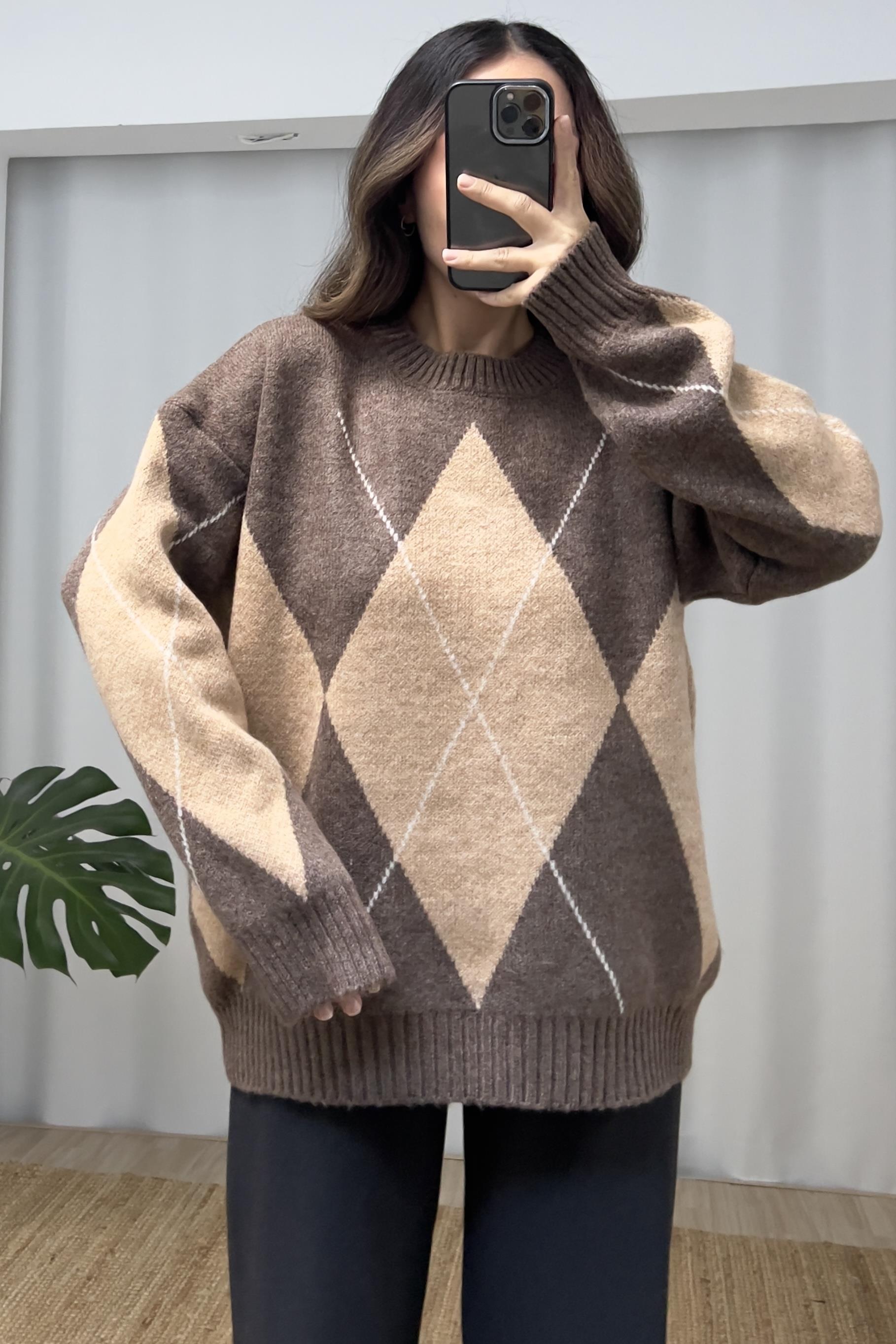 Kahve Bej Baklava Desenli Kazak uygun fiyatlarda www.butikhola.com adresinde
