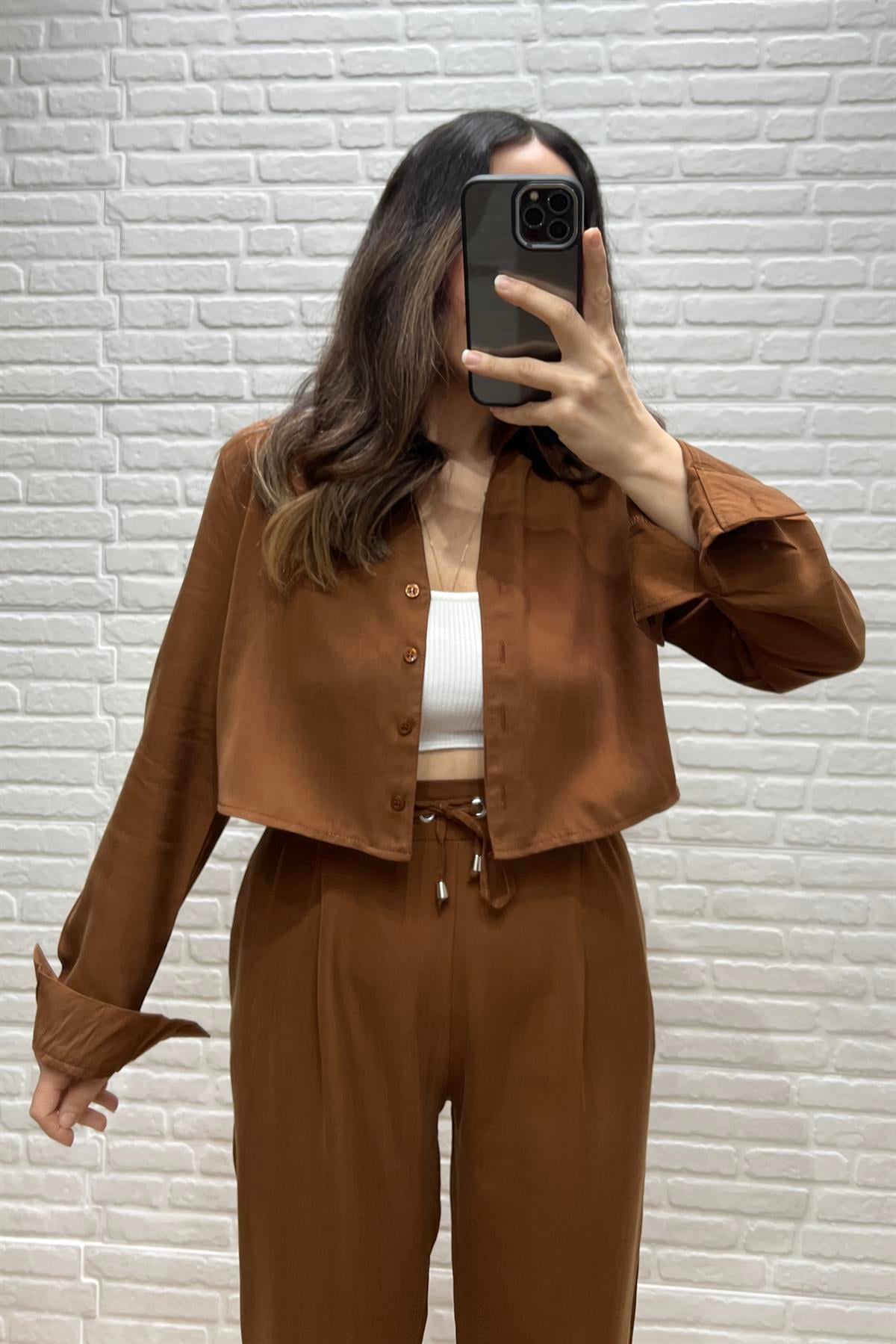 Kahve Crop Tensel Gömlek  uygun fiyatlarda www.butikhola.com adresinde