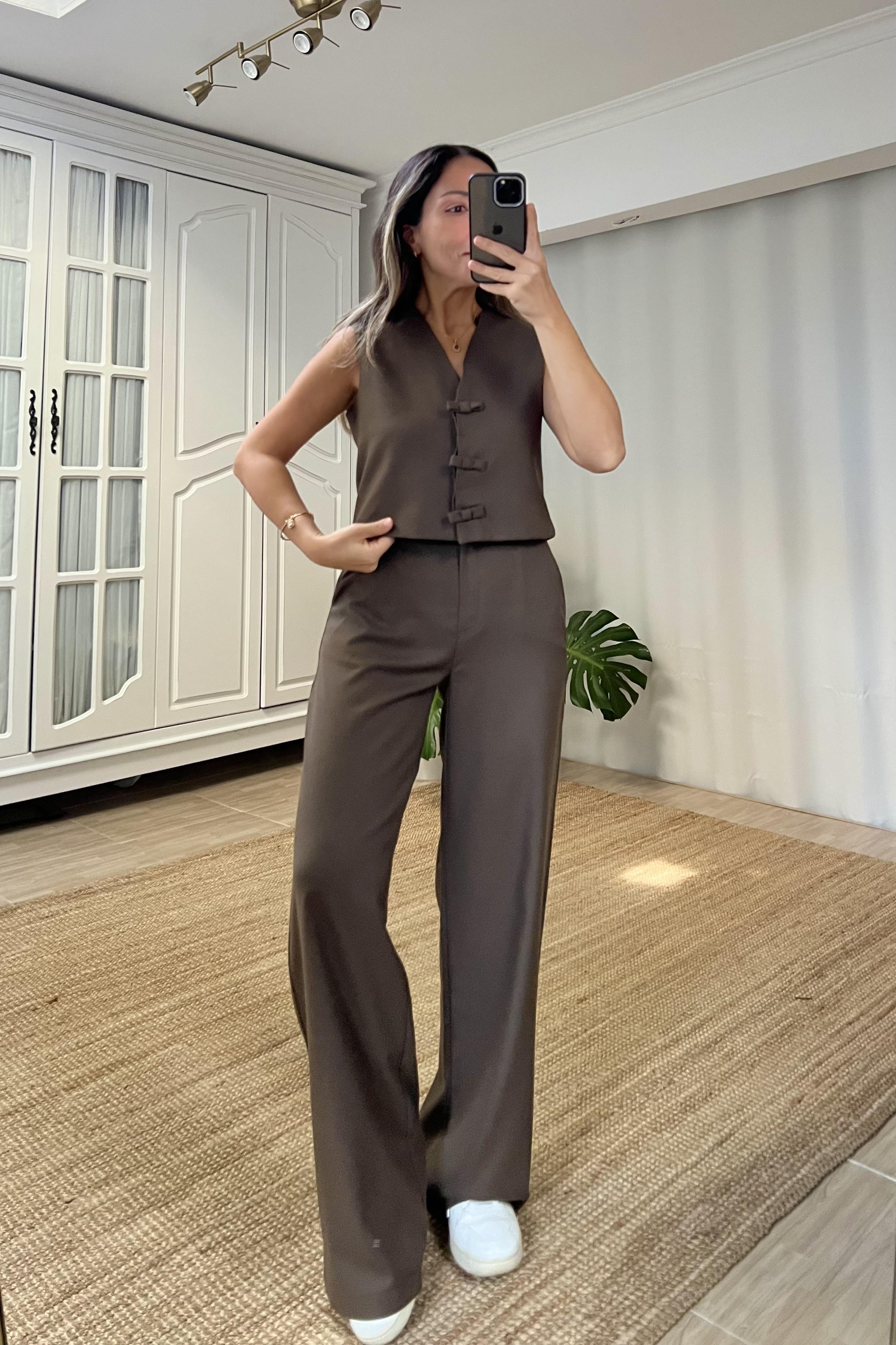 Kahve Fiyonk Detaylı Yelek Pantolon Takım uygun fiyatlarda www.butikhola.com adresinde