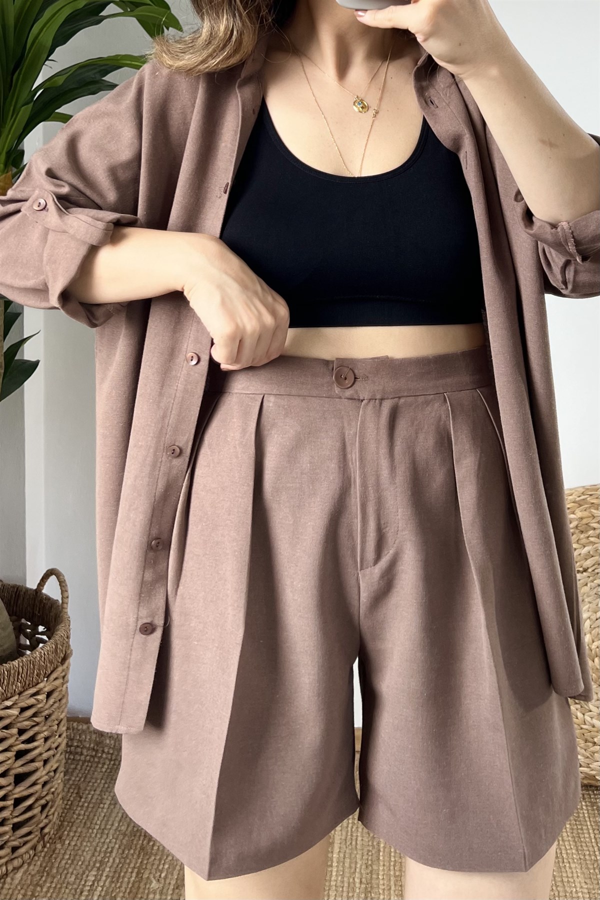 Kahve Keten Şehir Boy Şort uygun fiyatlarda www.butikhola.com adresinde