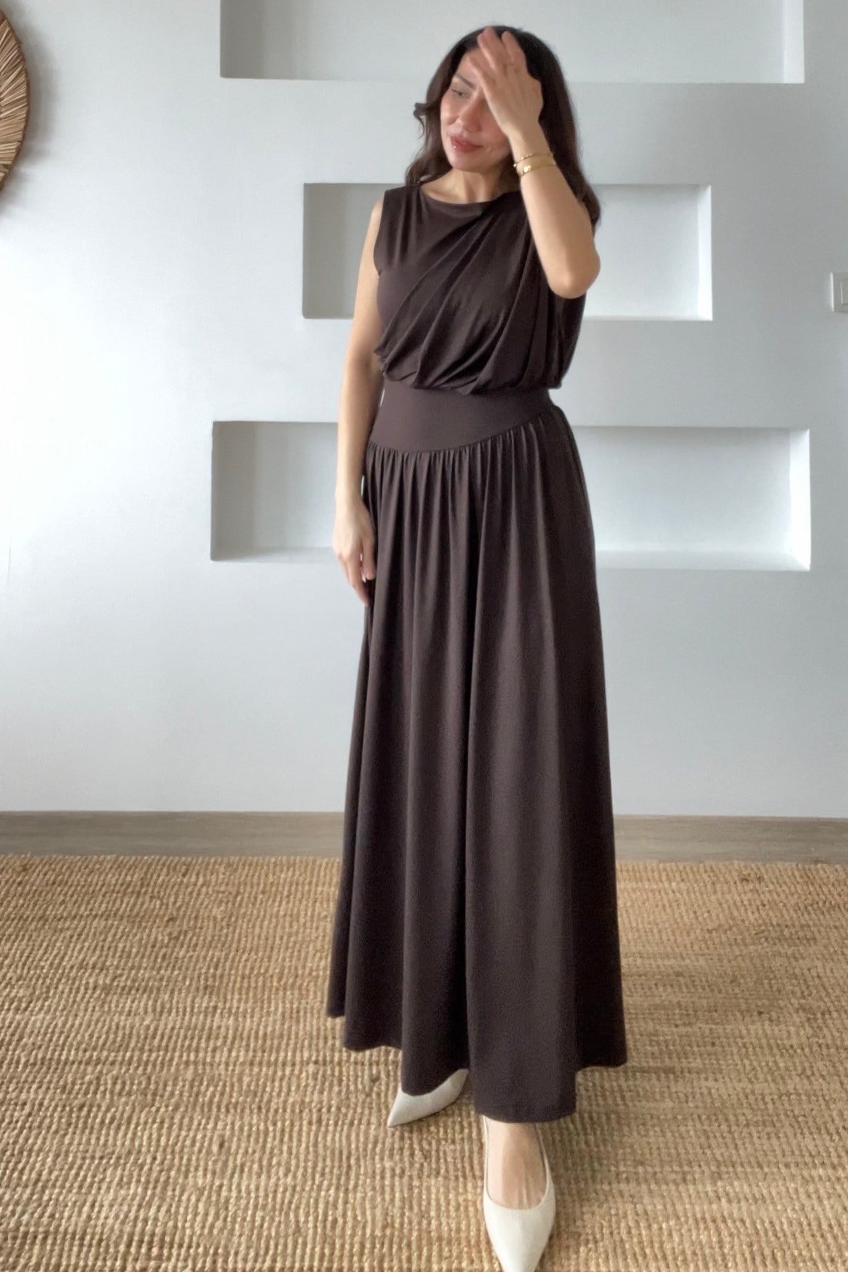 Kahverengi Drapeli Uzun Elbise uygun fiyatlarda www.butikhola.com adresinde