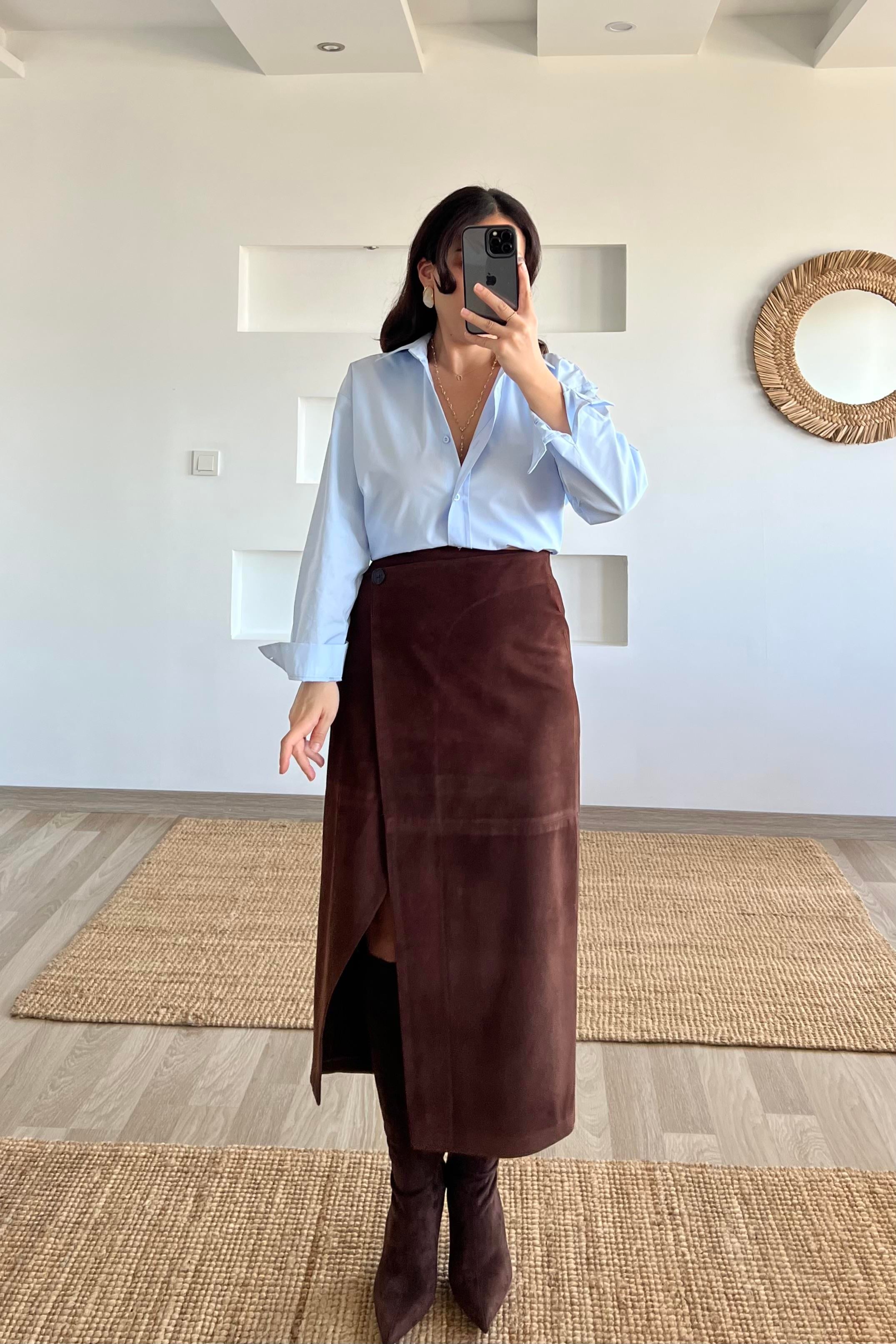 Kahverengi Güderi Yırtmaç Detaylı Etek uygun fiyatlarda www.butikhola.com adresinde