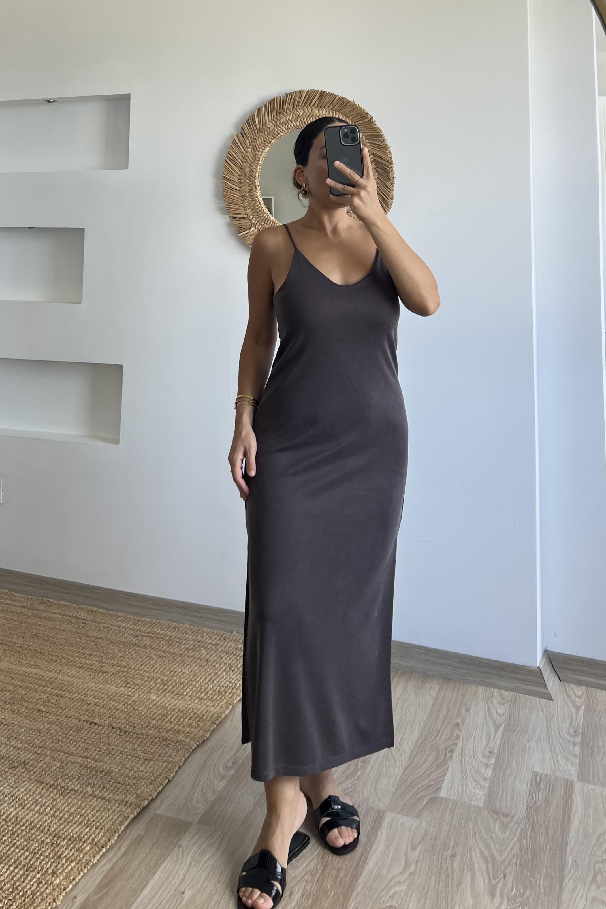 Kahverengi Oysho Kumaş Modal Askılı Elbise uygun fiyatlarda www.butikhola.com adresinde