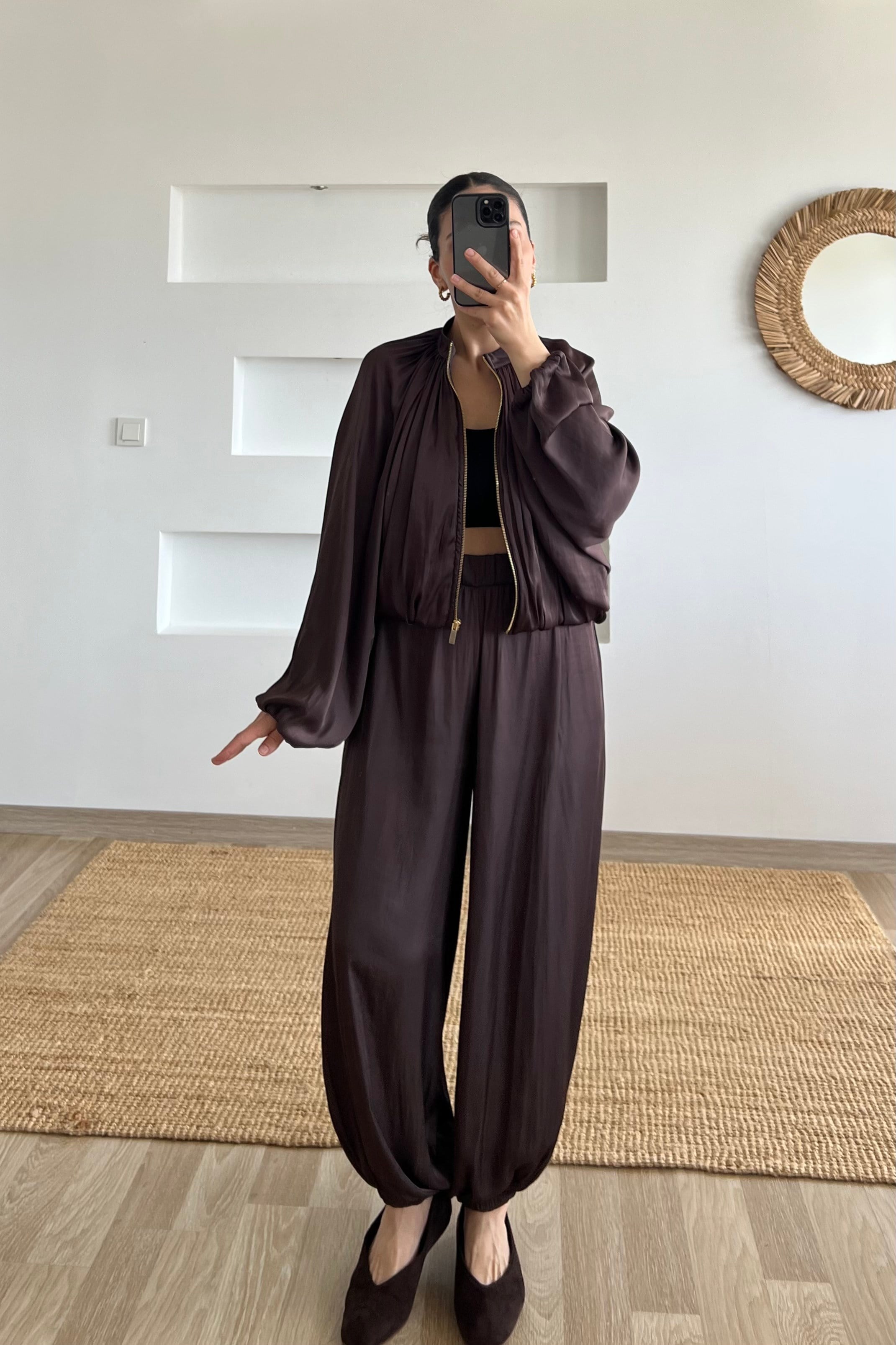 Kahverengi Saten Bomber Pantolon Takım uygun fiyatlarda www.butikhola.com adresinde