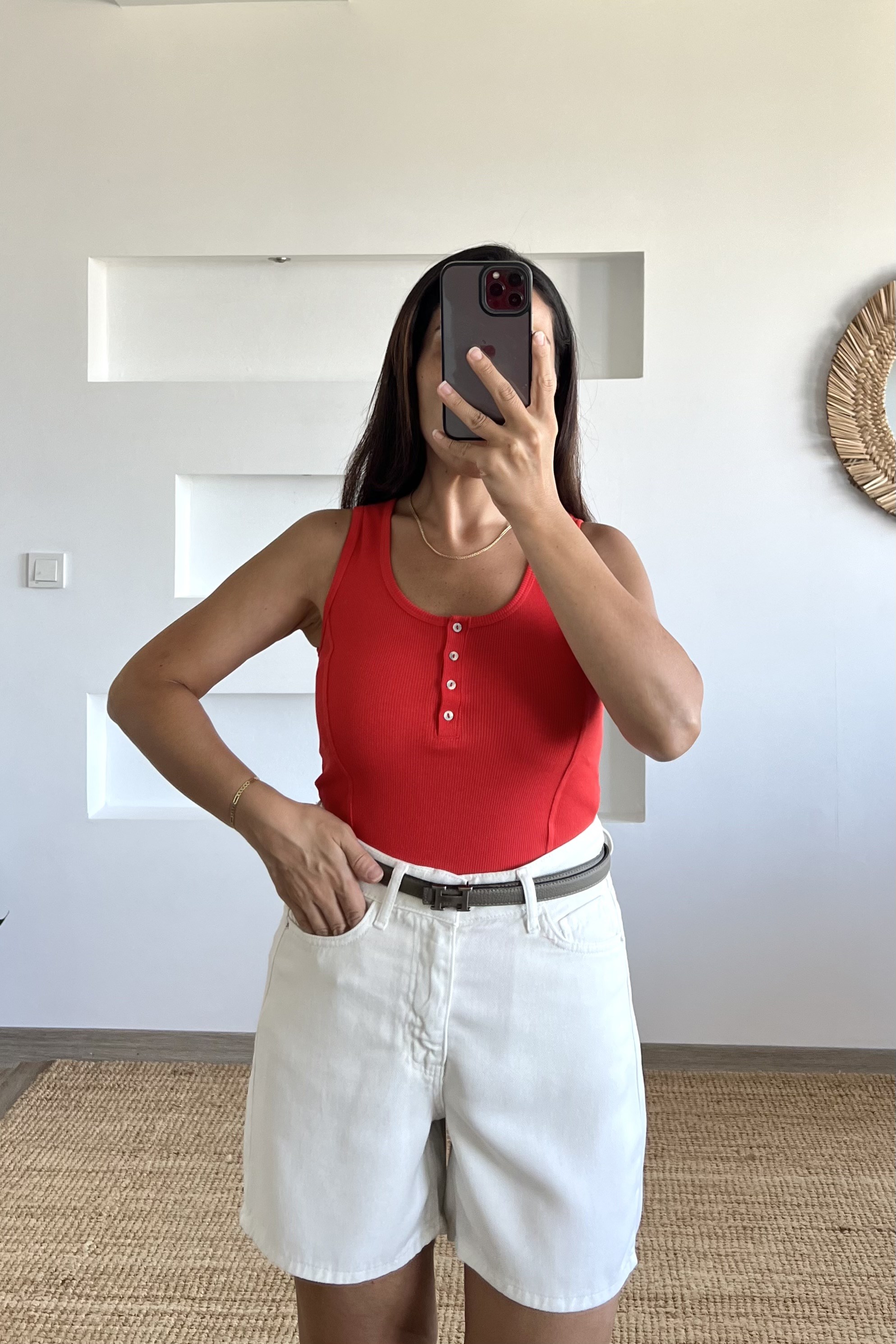 Kırmızı Fitilli Düğmeli Top uygun fiyatlarda www.butikhola.com adresinde