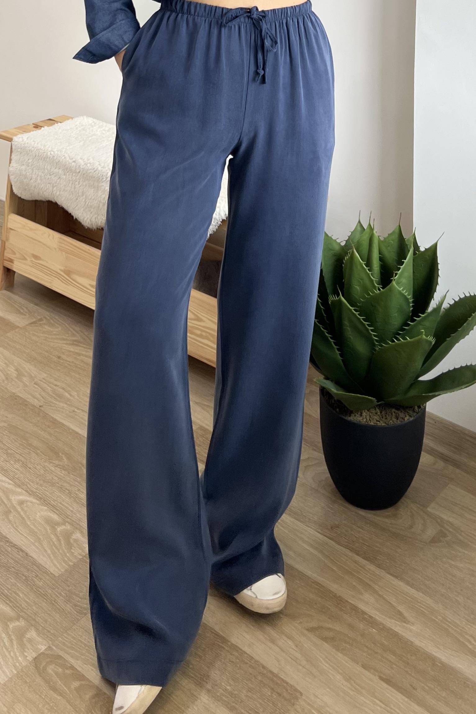 Lacivert Beli Lastikli Dökümlü Tensel Pantolon uygun fiyatlarda www.butikhola.com adresinde
