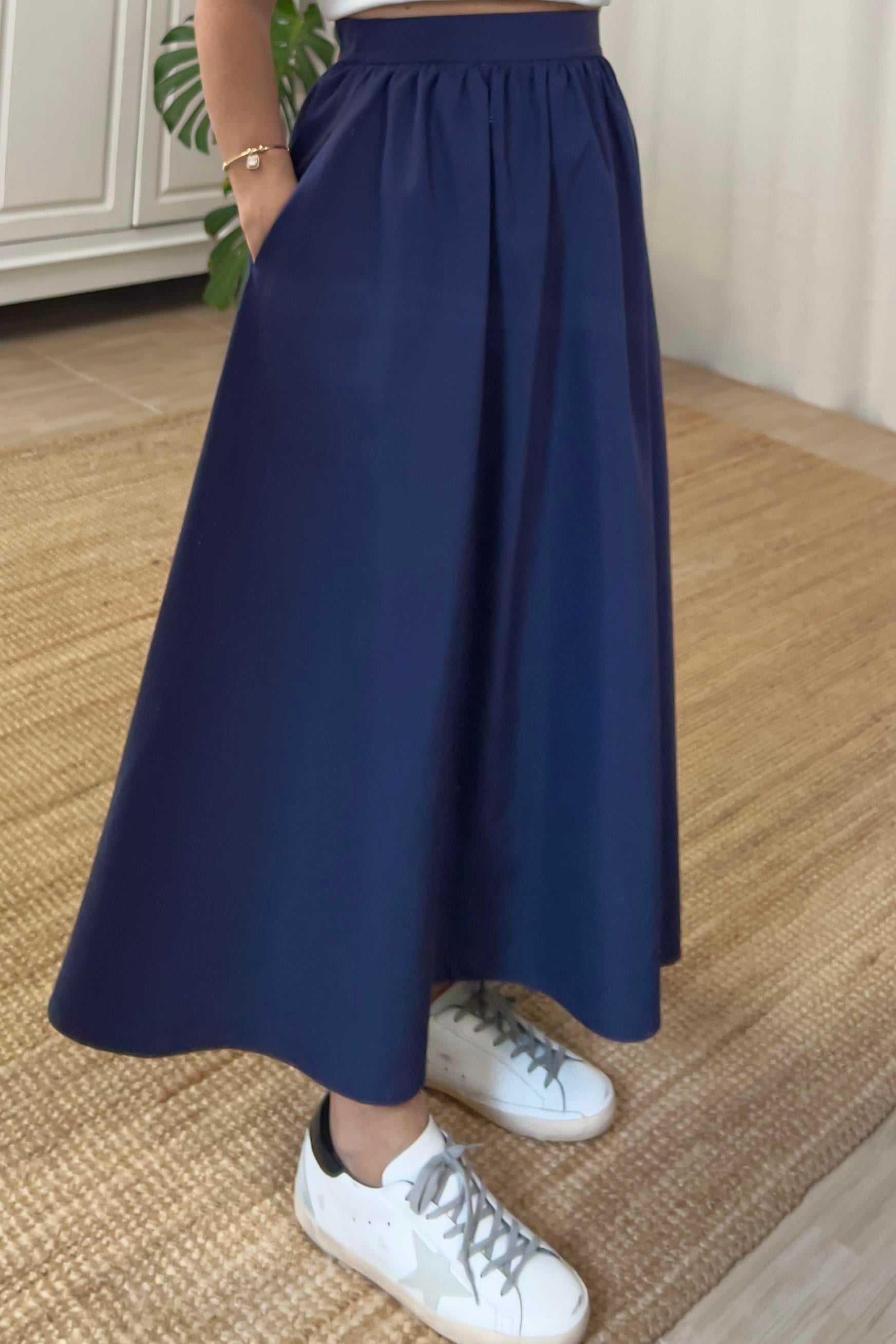 Lacivert Cepli Kloş Etek uygun fiyatlarda www.butikhola.com adresinde