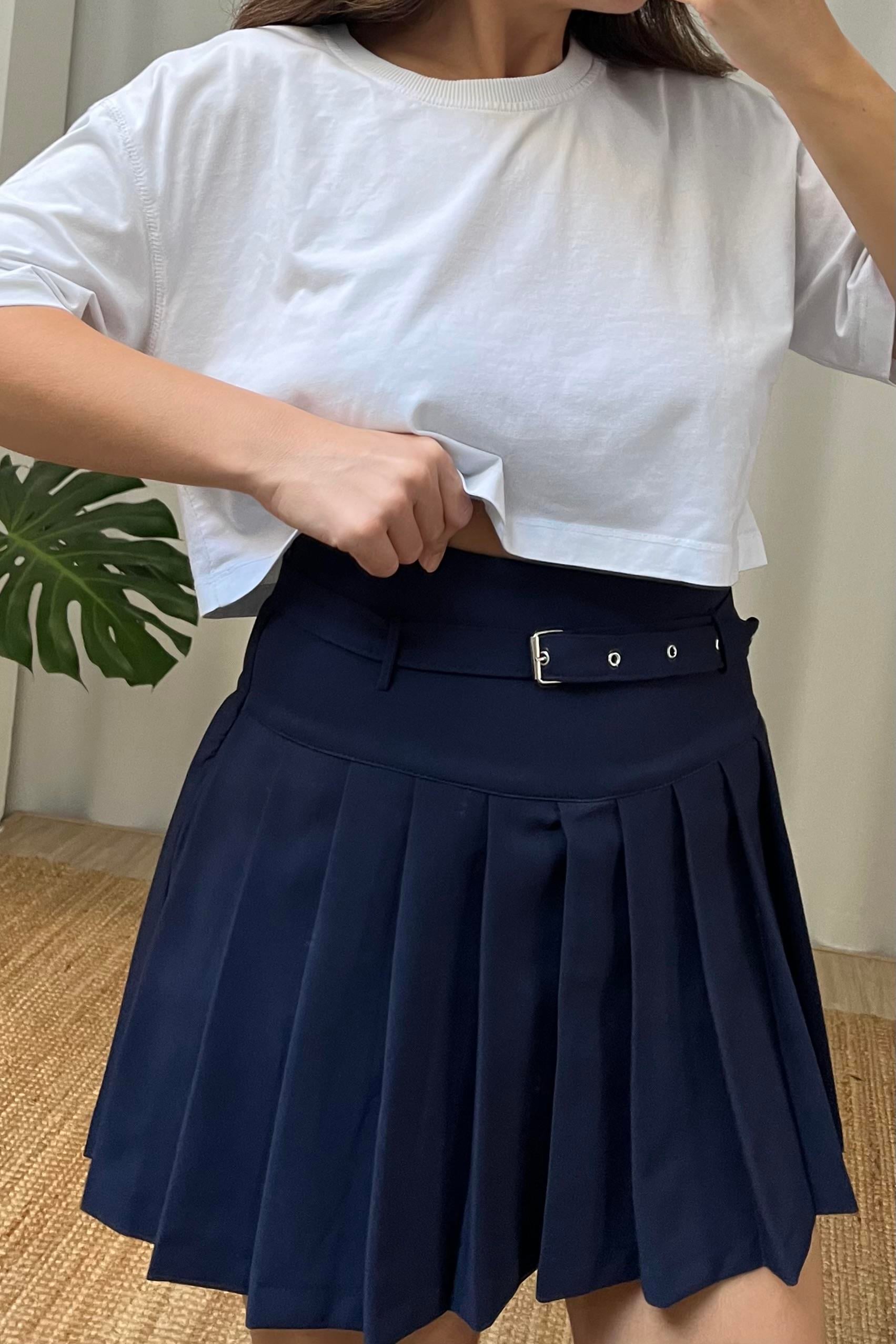 Lacivert Kalın Pileli Şort Etek uygun fiyatlarda www.butikhola.com adresinde