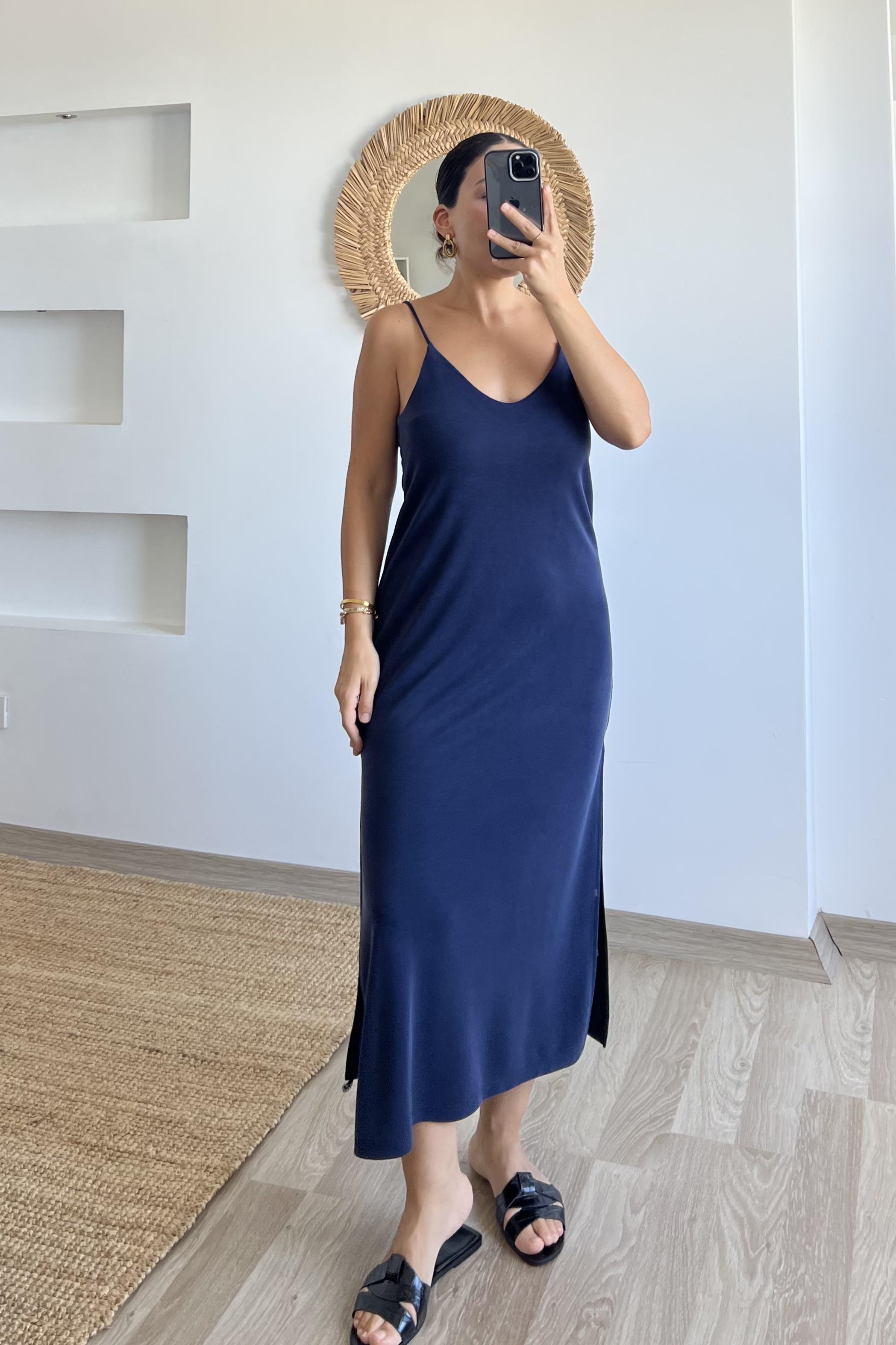 Lacivert Oysho Kumaş Modal Askılı Elbise uygun fiyatlarda www.butikhola.com adresinde