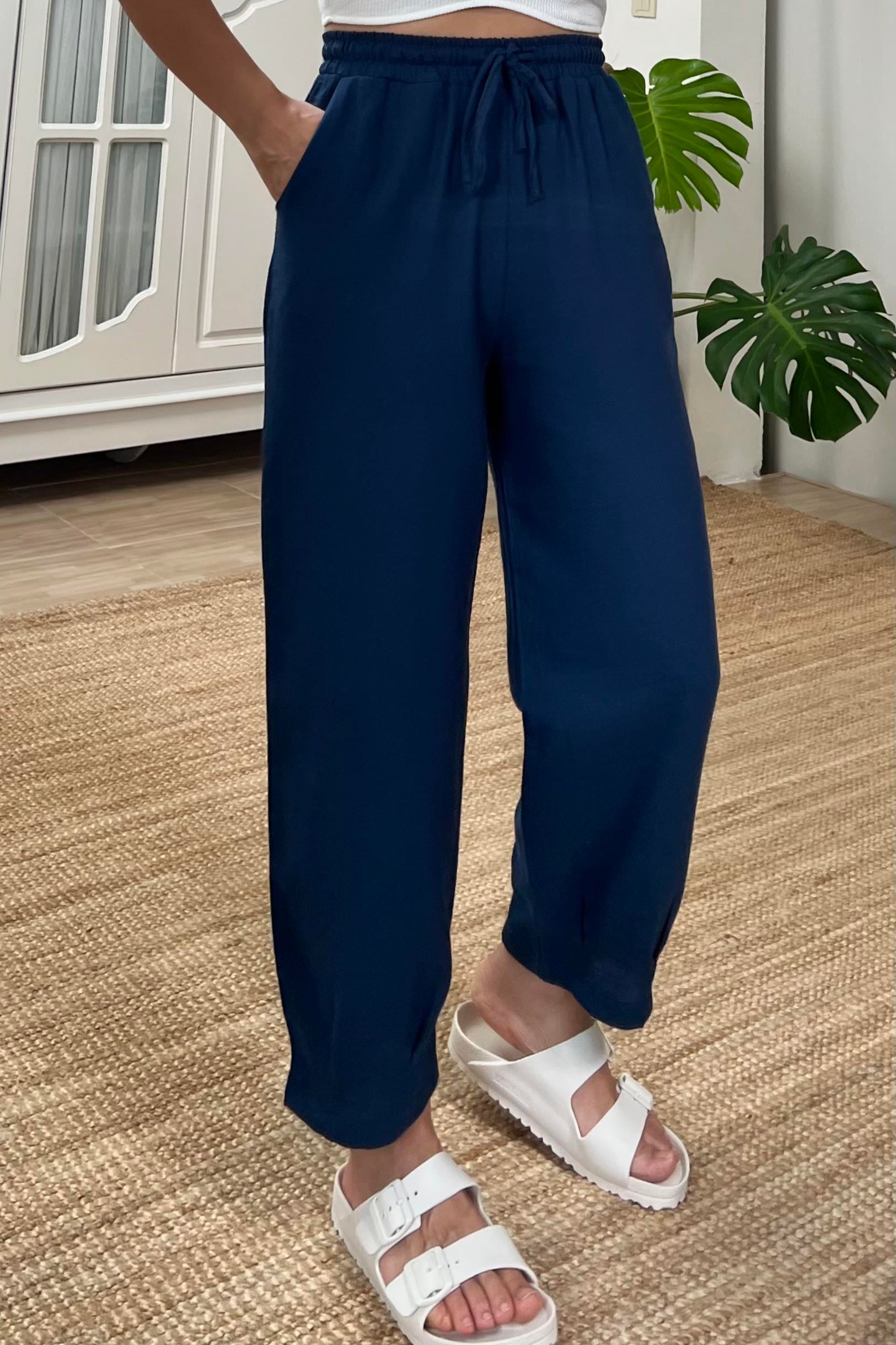 Lacivert Paçası Pileli Müslin Pantolon uygun fiyatlarda www.butikhola.com adresinde
