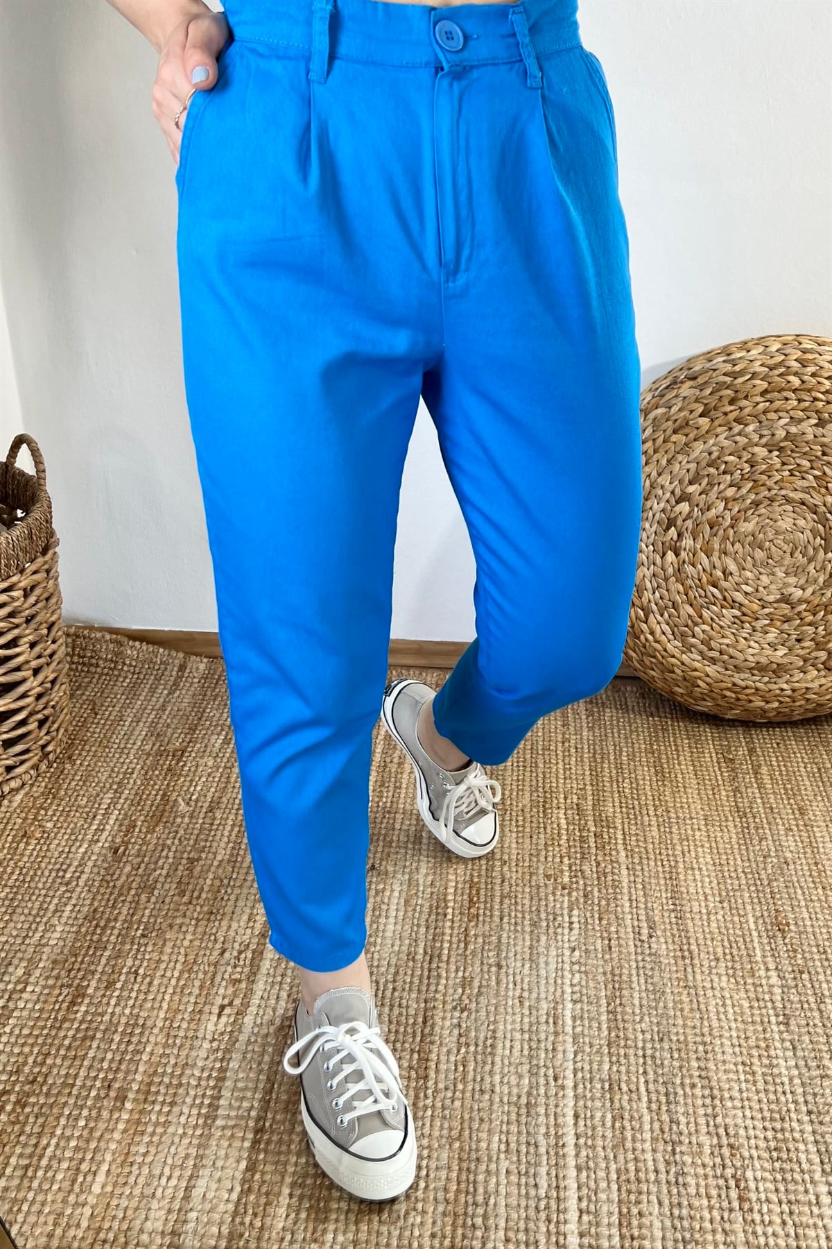 Mavi Beli Lastikli Gabardin Pantolon uygun fiyatlarda www.butikhola.com adresinde
