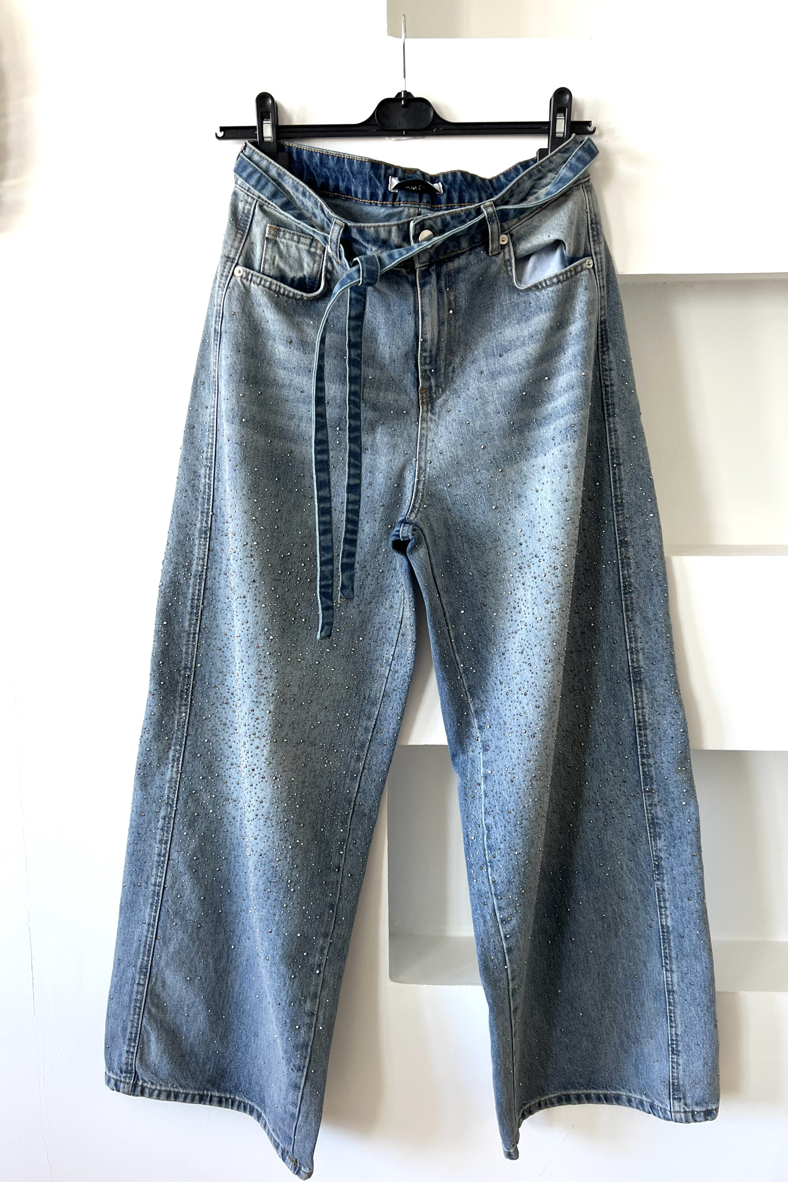 Mavi Geniş Paça Taşlı Jean uygun fiyatlarda www.butikhola.com adresinde