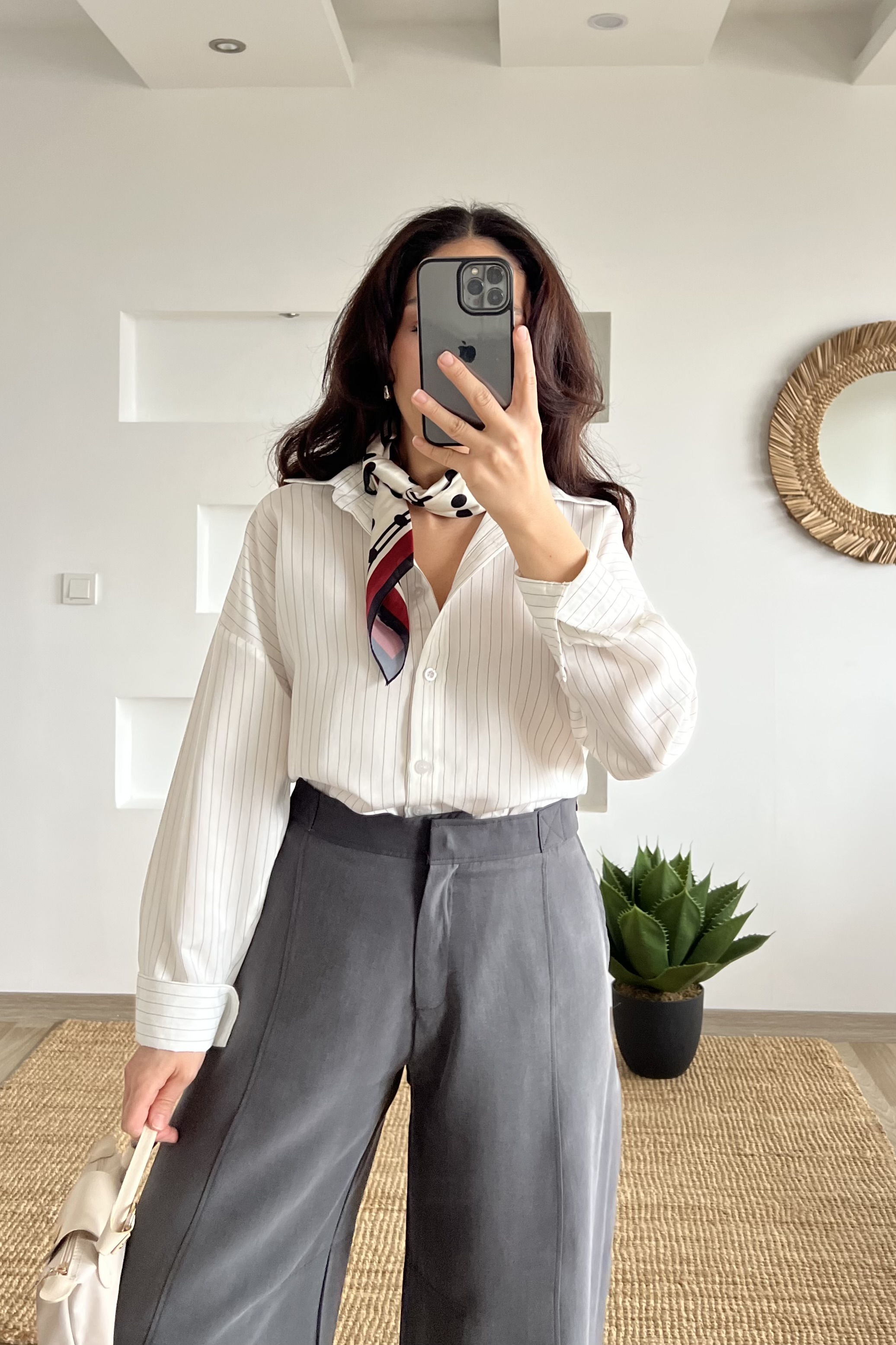Md Beyaz %100 Pamuk Çizgili Gömlek uygun fiyatlarda www.butikhola.com adresinde