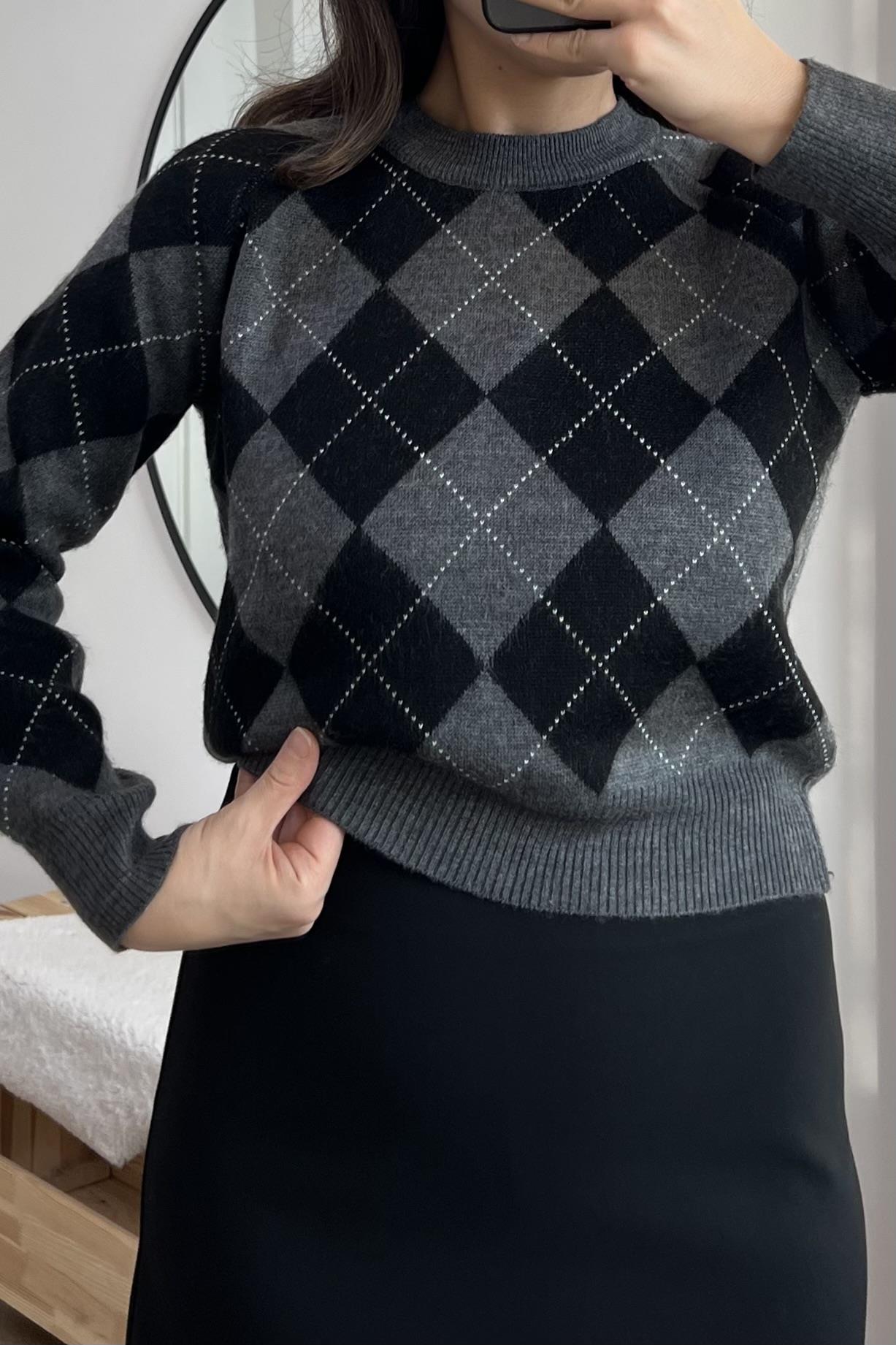 MD Gri Siyah Baklava Desenli Kazak uygun fiyatlarda www.butikhola.com adresinde