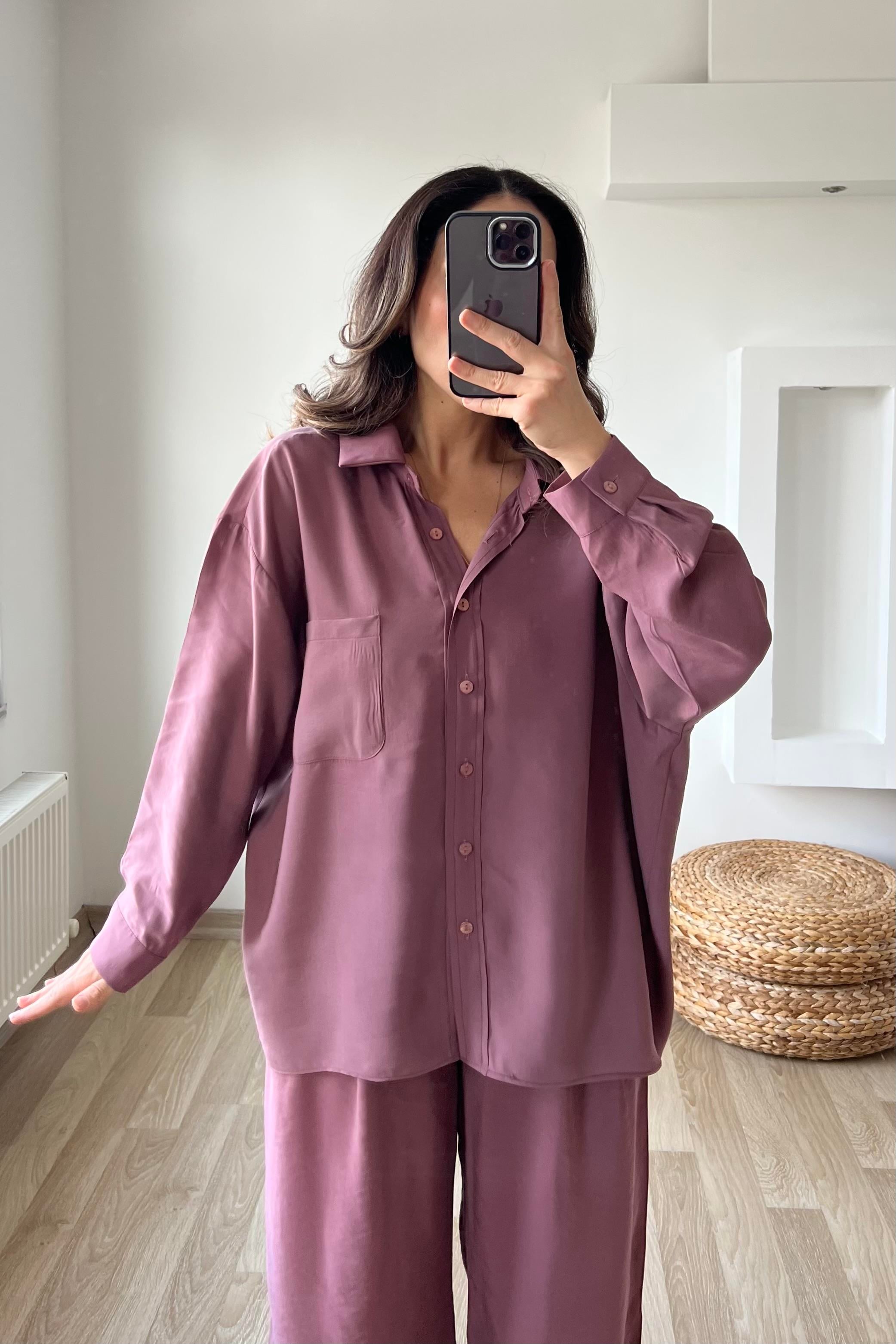 Mürdüm Rengi Cepli Oversize Tensel Gömlek uygun fiyatlarda www.butikhola.com adresinde