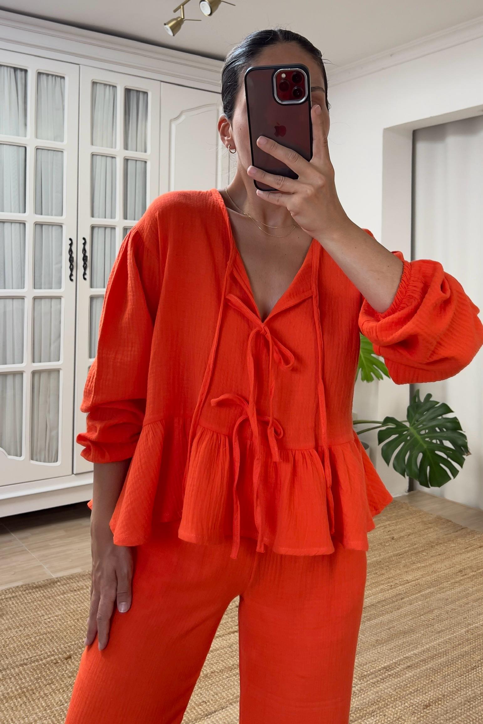 Nar Çiçeği Bağlama Detaylı Müslin Bluz uygun fiyatlarda www.butikhola.com adresinde
