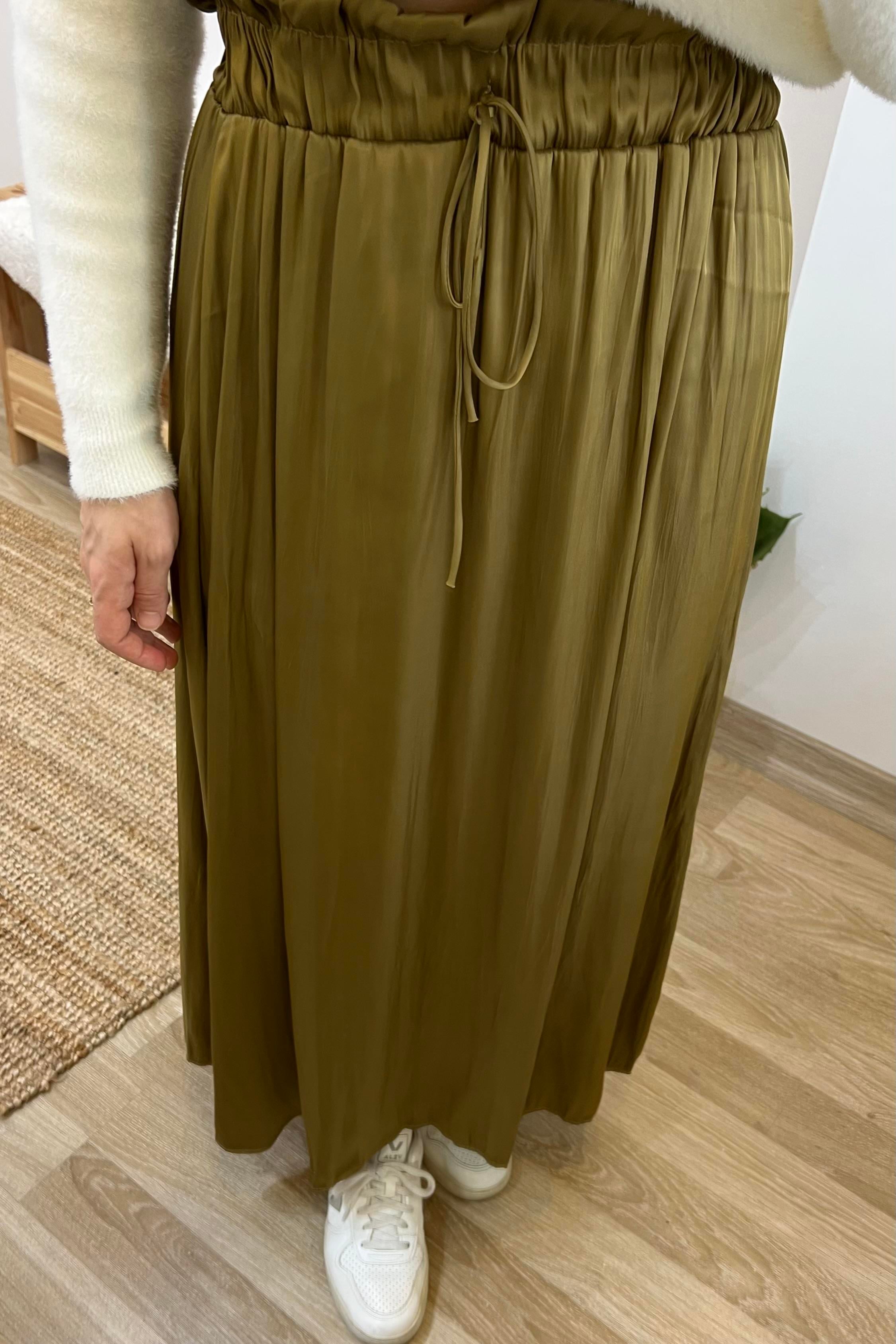 Olive ZR Pilili Saten Midi Etek uygun fiyatlarda www.butikhola.com adresinde