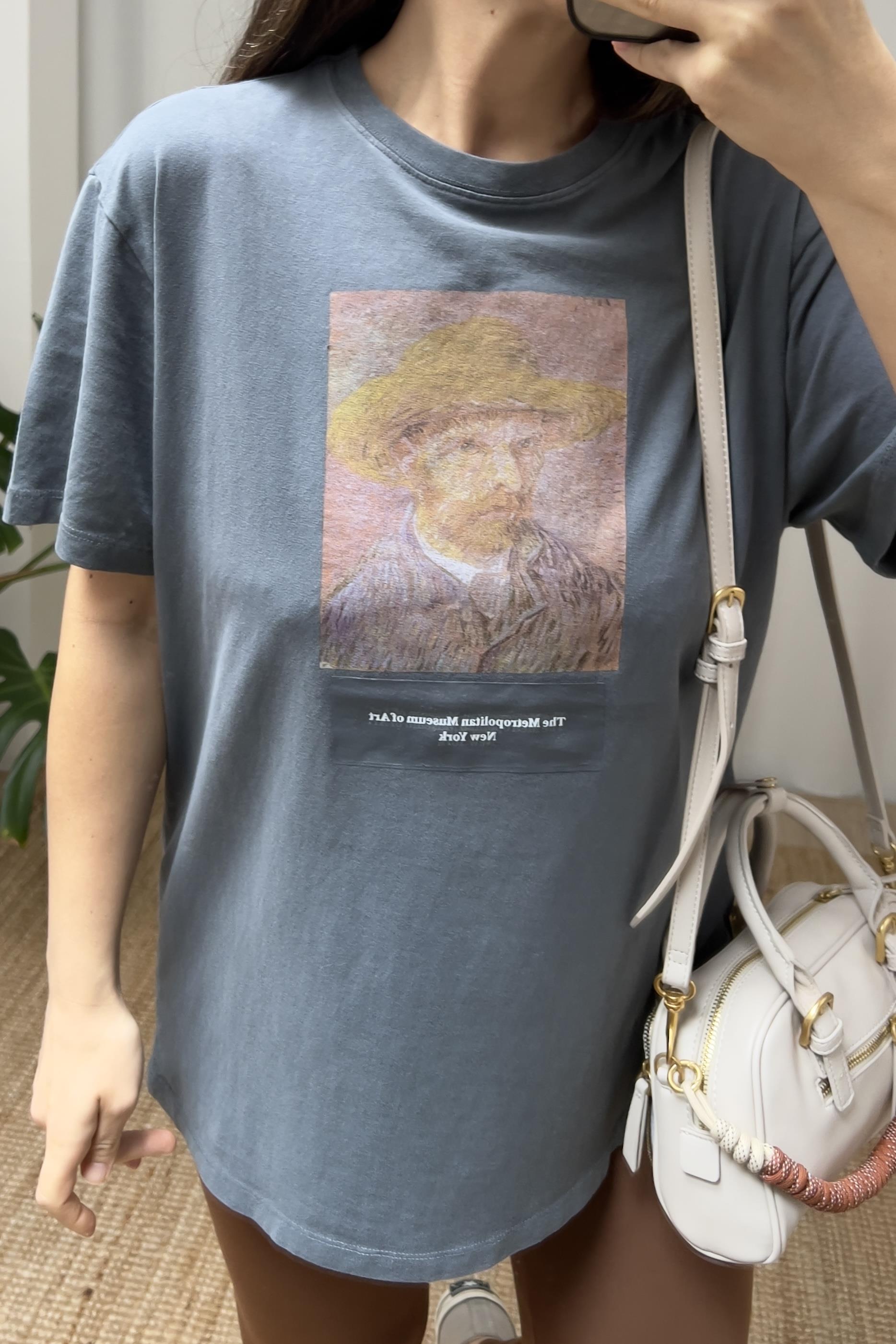 Orj Marka Yıkamalı Portre Baskılı Tshirt uygun fiyatlarda www.butikhola.com adresinde