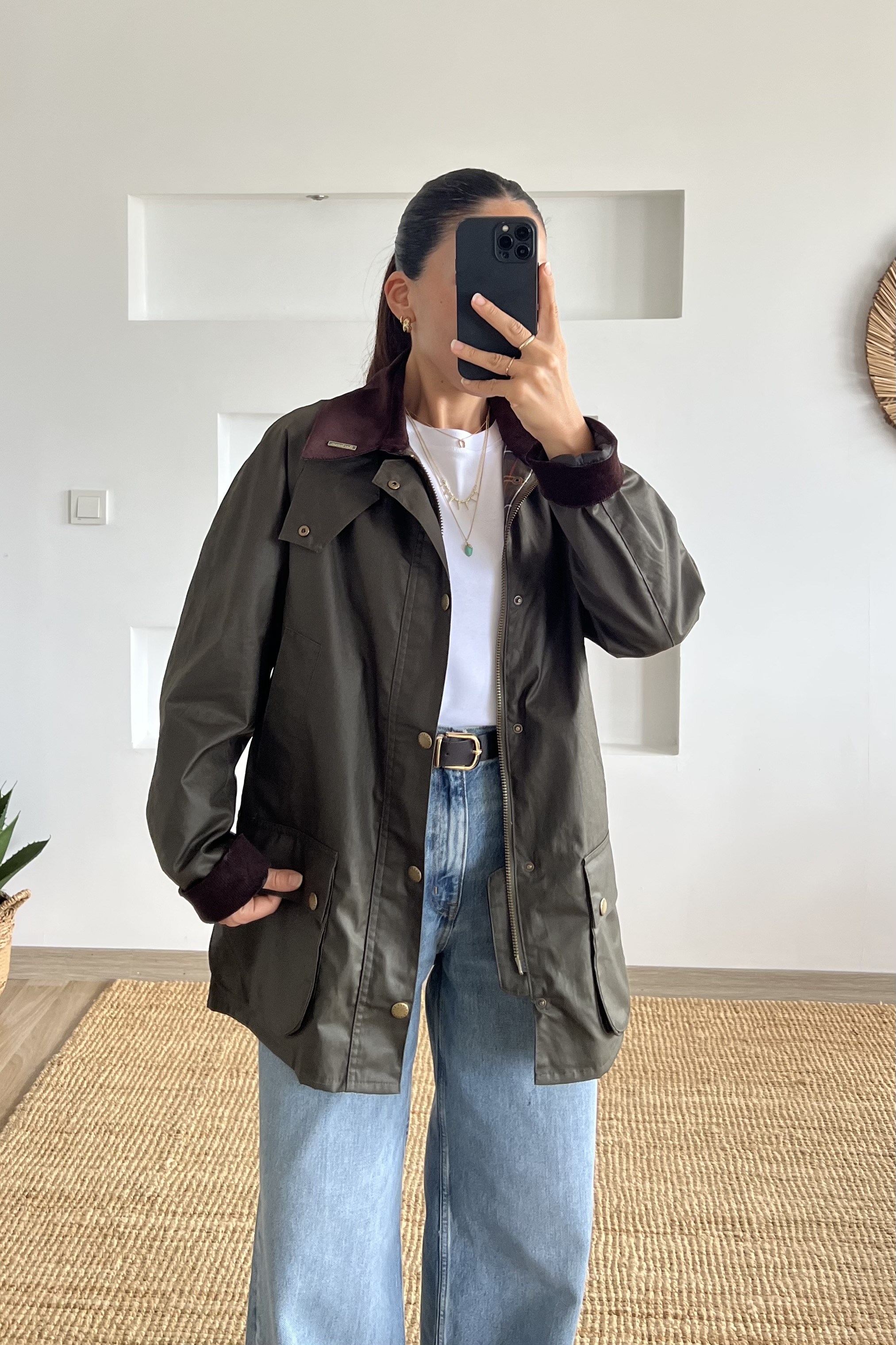 Orjinal Model Haki Yağlı Doku Kadife Yaka Ceket uygun fiyatlarda www.butikhola.com adresinde
