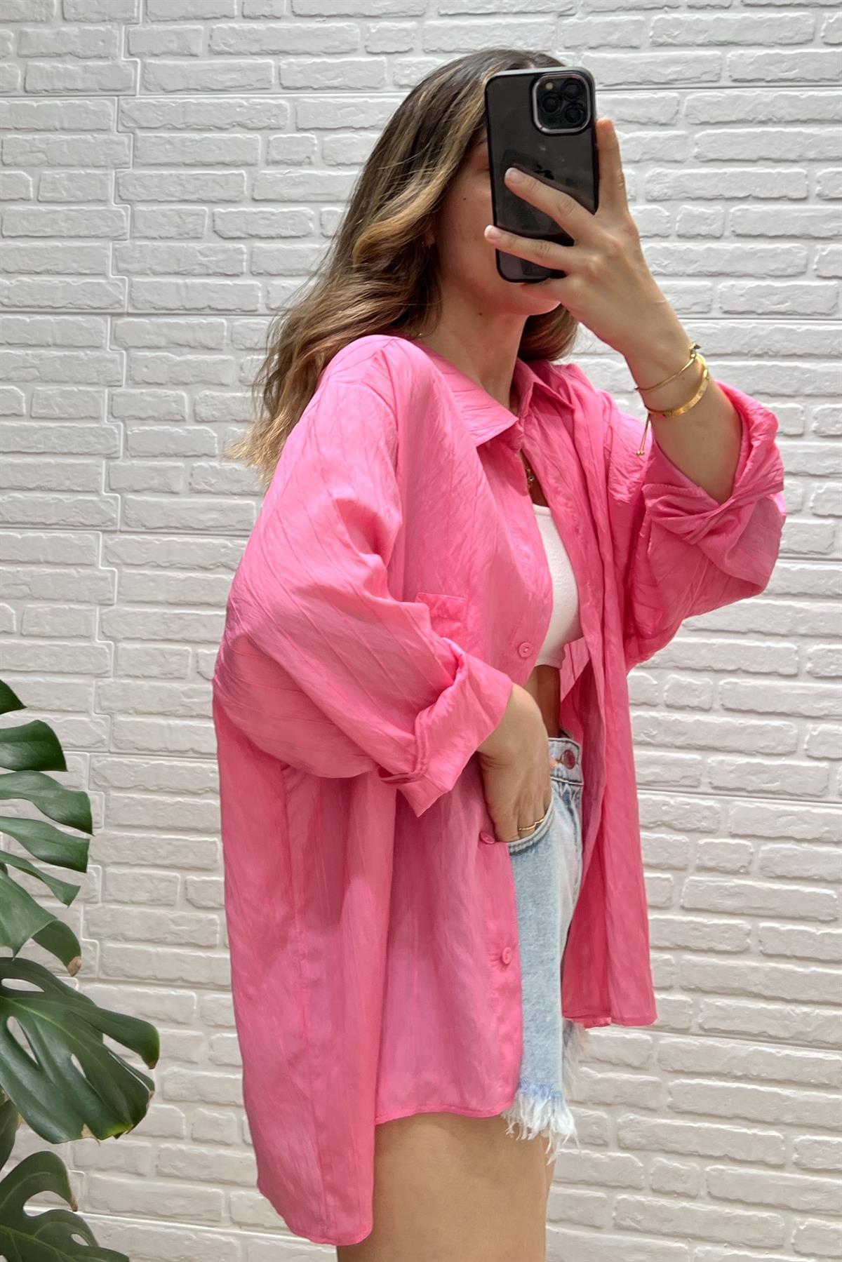 Pembe Çizgili Dökümlü Gömlek uygun fiyatlarda www.butikhola.com adresinde