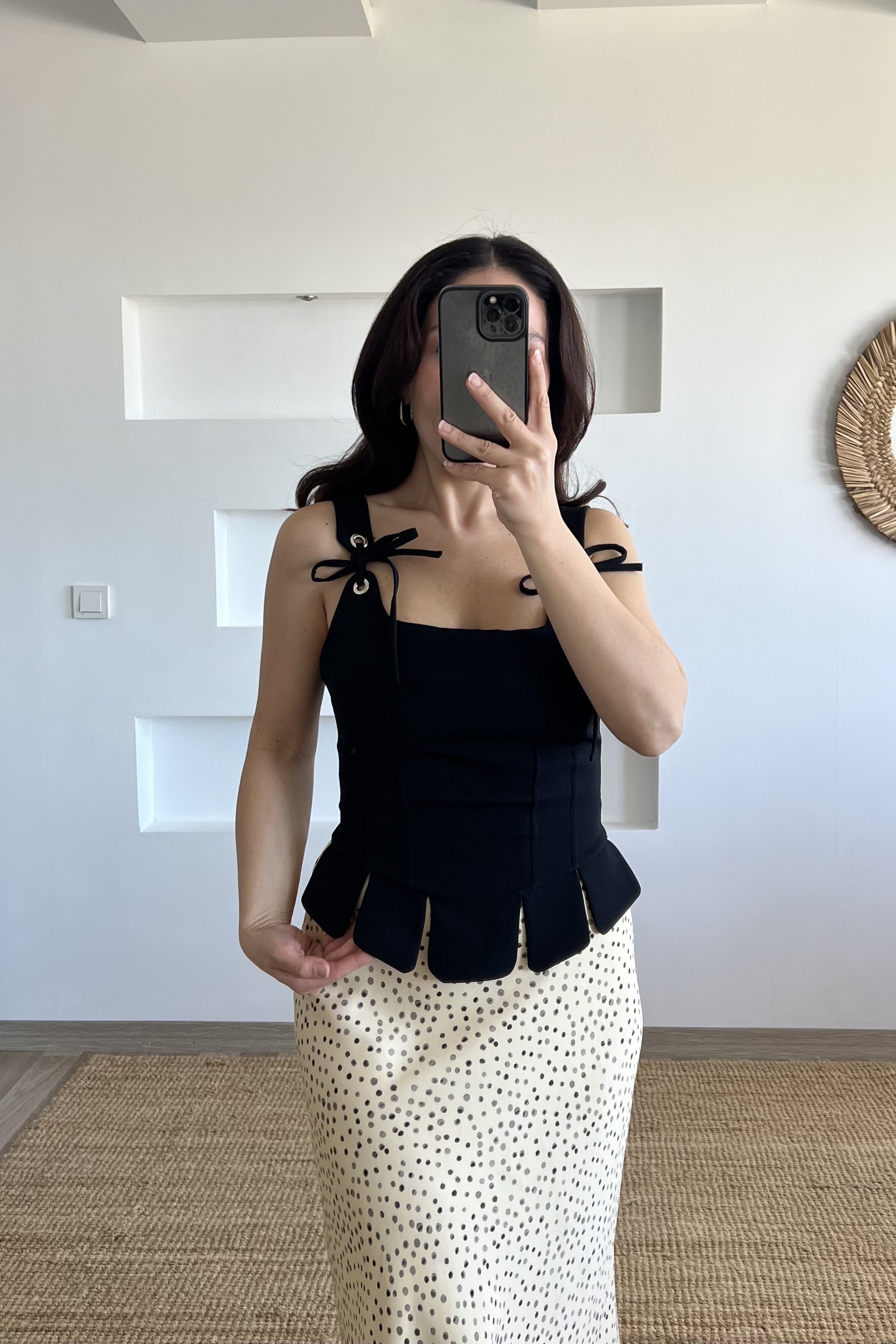 Siyah Atlas Dilimli Korse Bluz uygun fiyatlarda www.butikhola.com adresinde