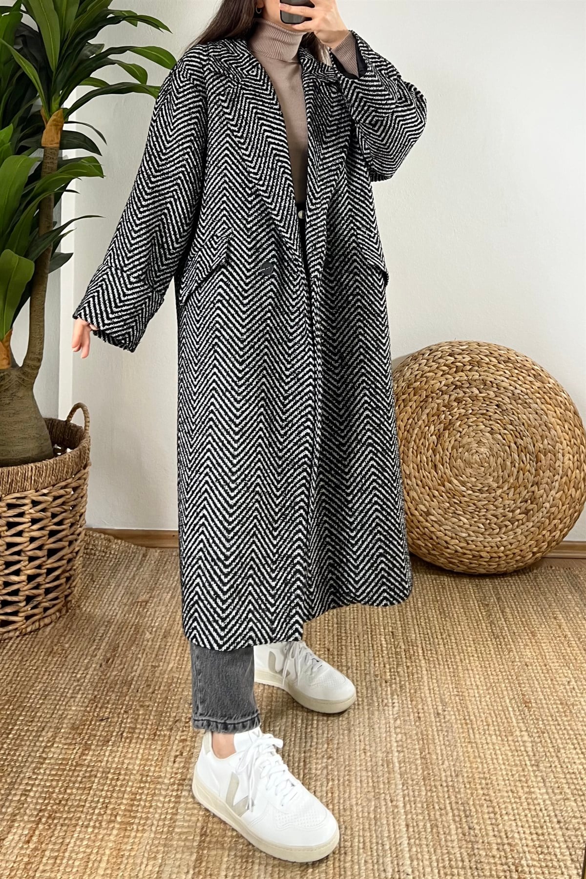 Siyah Balıksırtı Desenli Oversize Premium Kaban uygun fiyatlarda www.butikhola.com adresinde