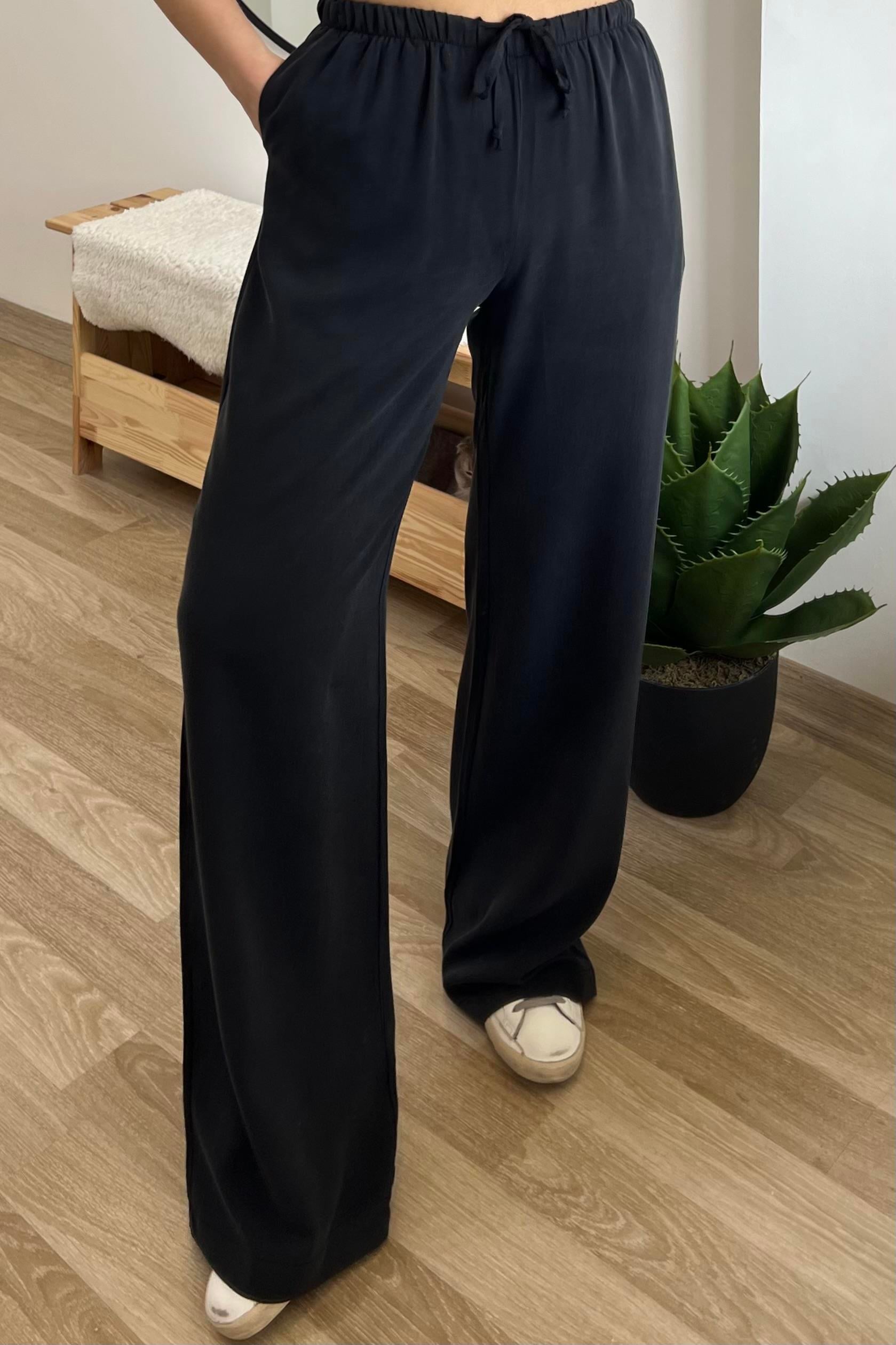 Siyah Beli Lastikli Dökümlü Tensel Pantolon uygun fiyatlarda www.butikhola.com adresinde