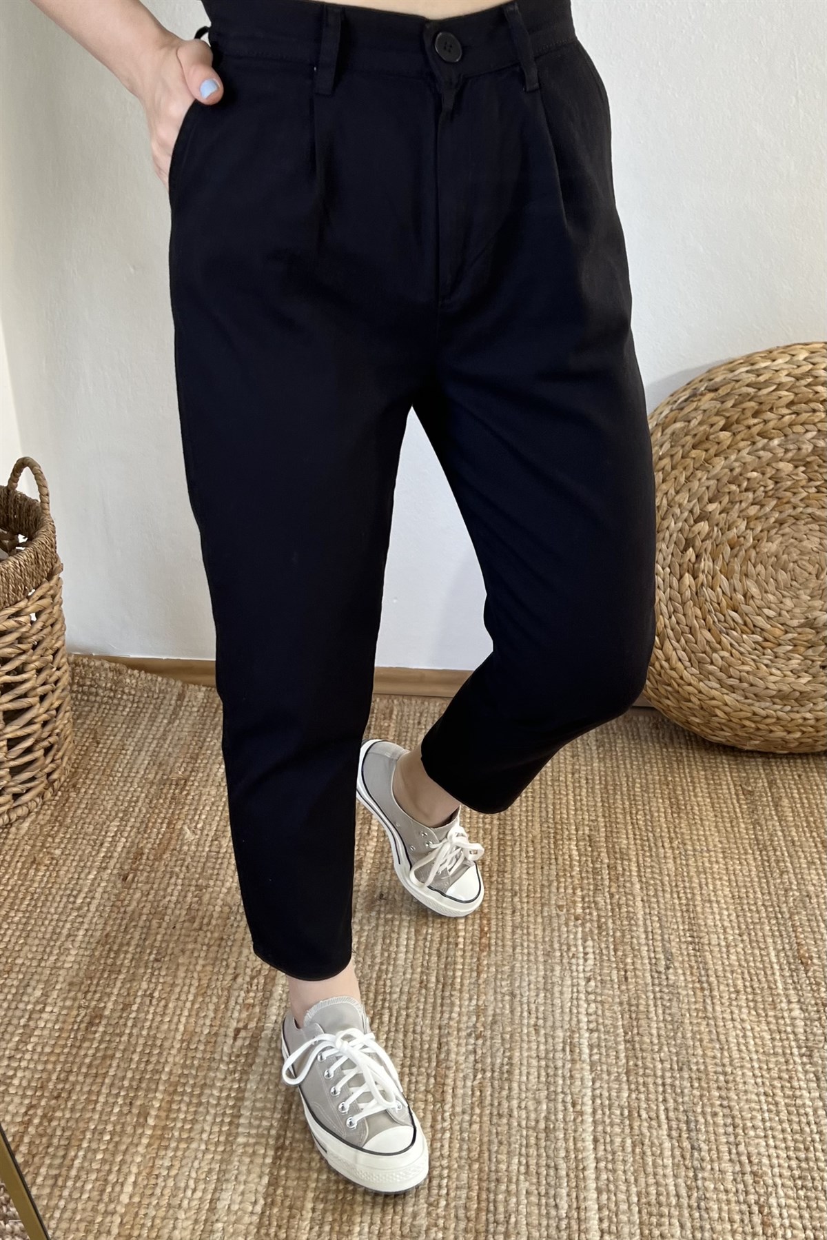 Siyah Beli Lastikli Gabardin Pantolon uygun fiyatlarda www.butikhola.com adresinde