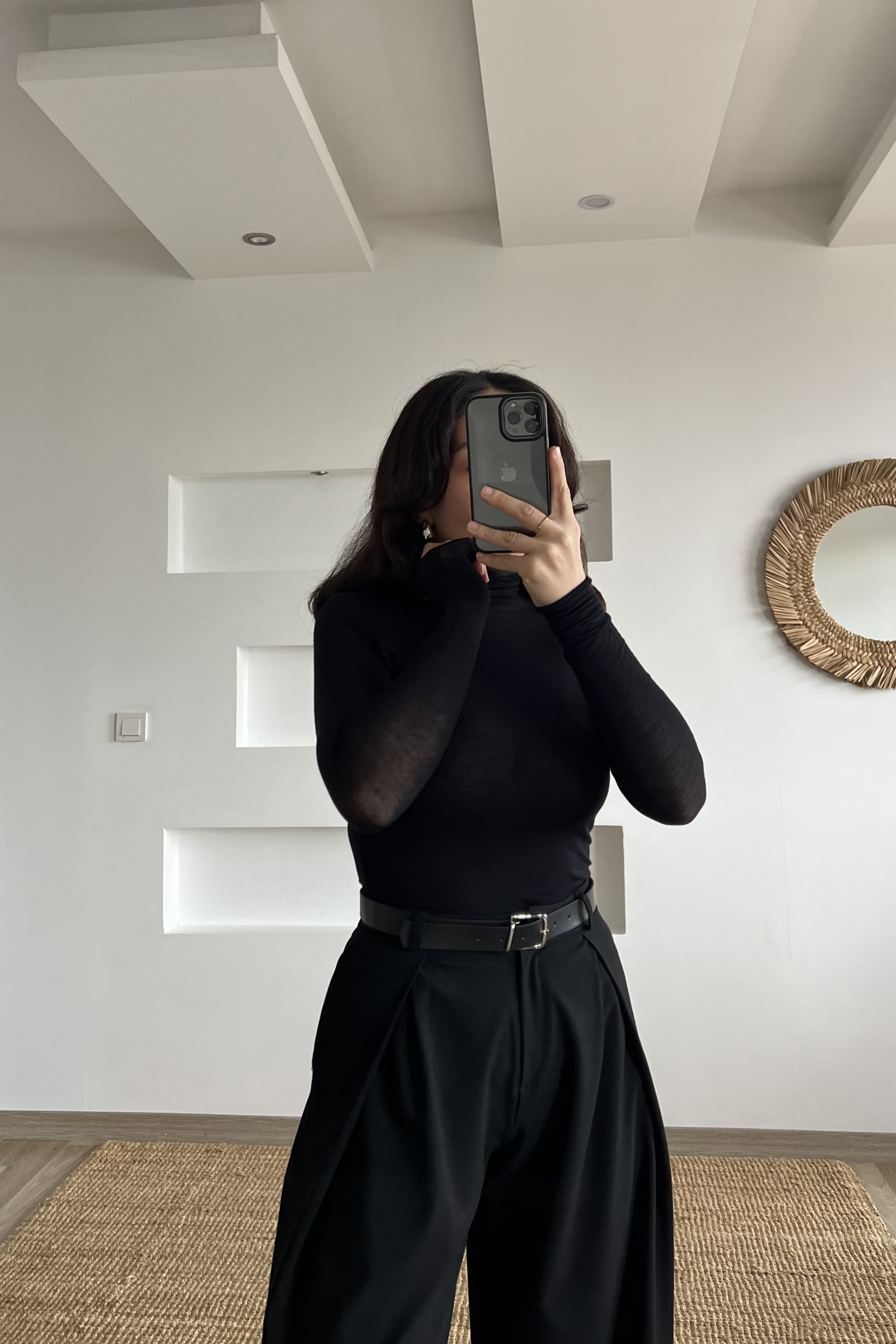 Siyah Boğazlı Transparan Kaşmir Dokulu Bluz uygun fiyatlarda www.butikhola.com adresinde