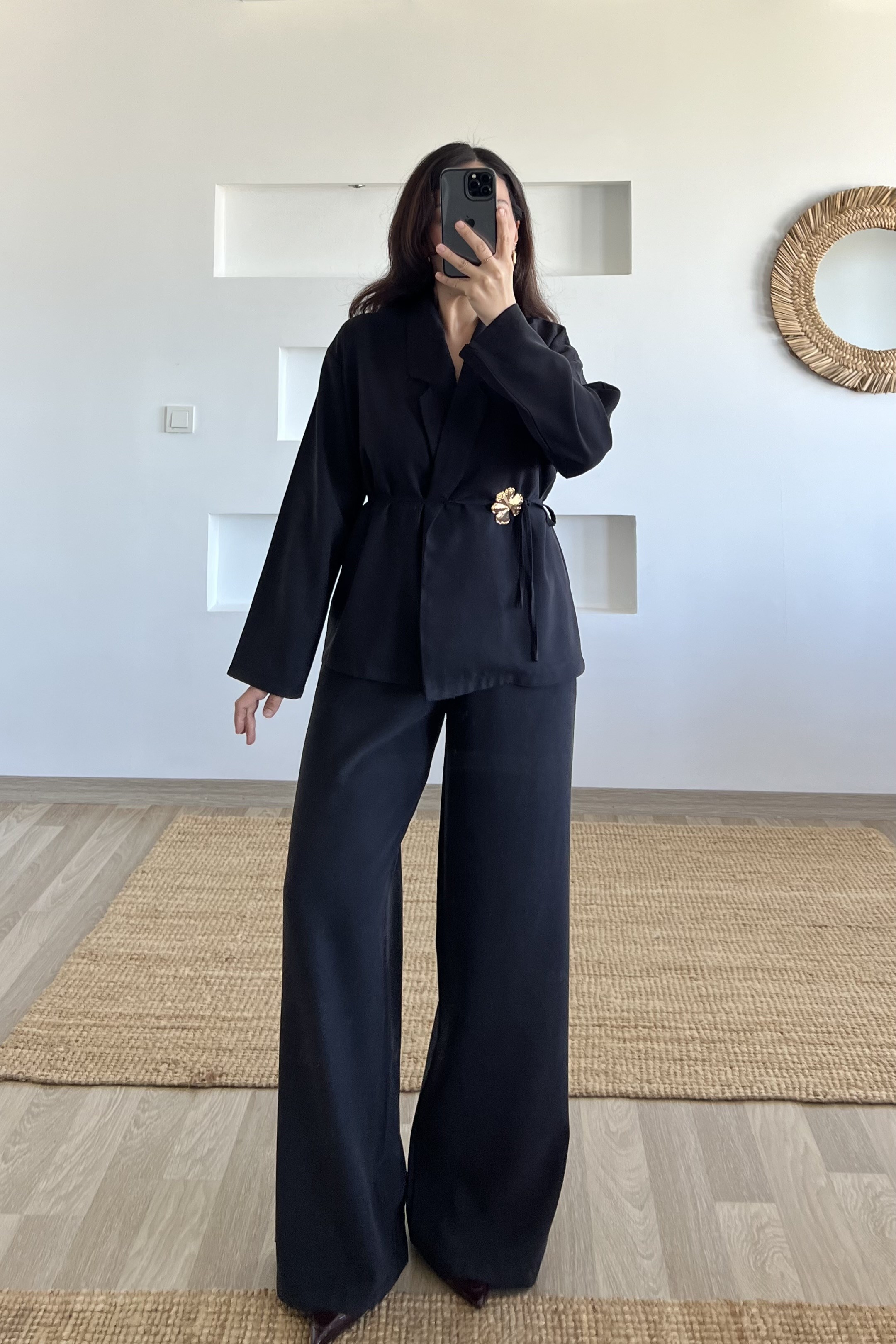 Siyah Çıkarılabilir Broşlu Kimono Pantolon Takım uygun fiyatlarda www.butikhola.com adresinde