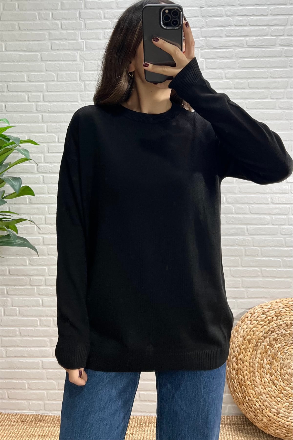 Siyah Dökümlü İnce Triko Kazak uygun fiyatlarda www.butikhola.com adresinde