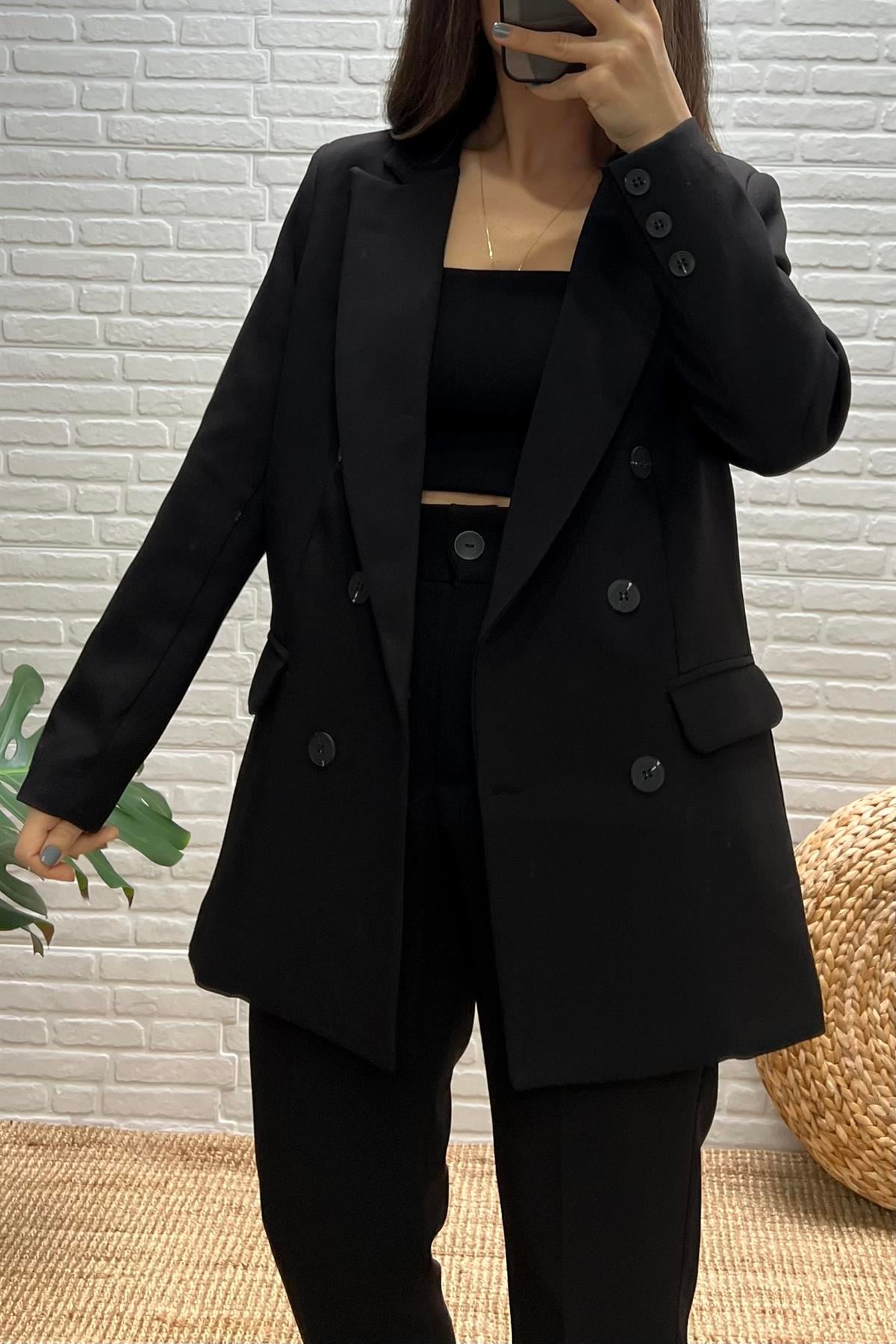 Siyah Düğme Detaylı Kruvaze Blazer Ceket uygun fiyatlarda www.butikhola.com adresinde