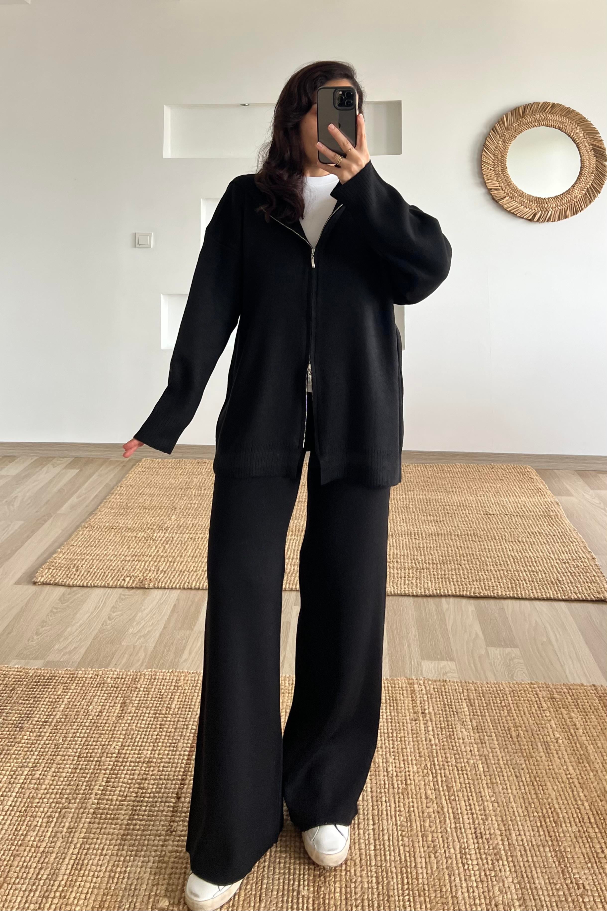 Siyah Kapüşonlu Triko Takım uygun fiyatlarda www.butikhola.com adresinde