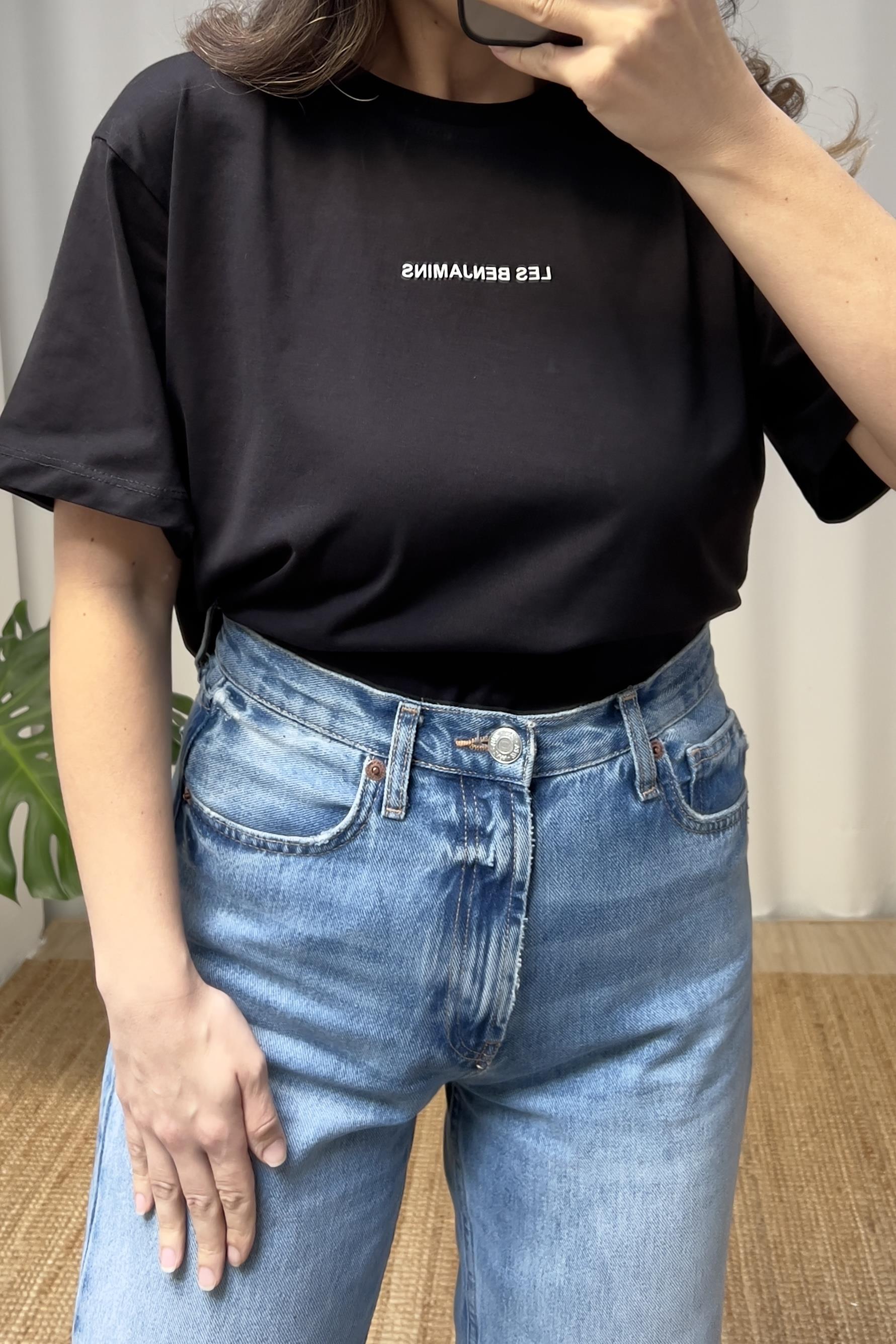 Siyah LB Kabartmalı Tshirt uygun fiyatlarda www.butikhola.com adresinde