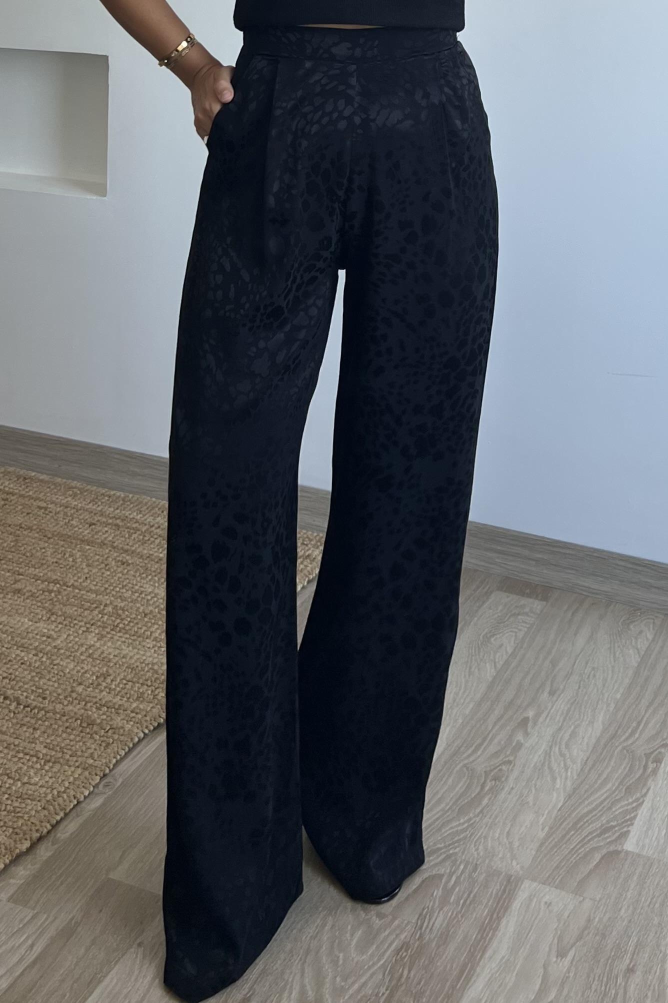 Siyah Leopar Desenli Pantolon uygun fiyatlarda www.butikhola.com adresinde