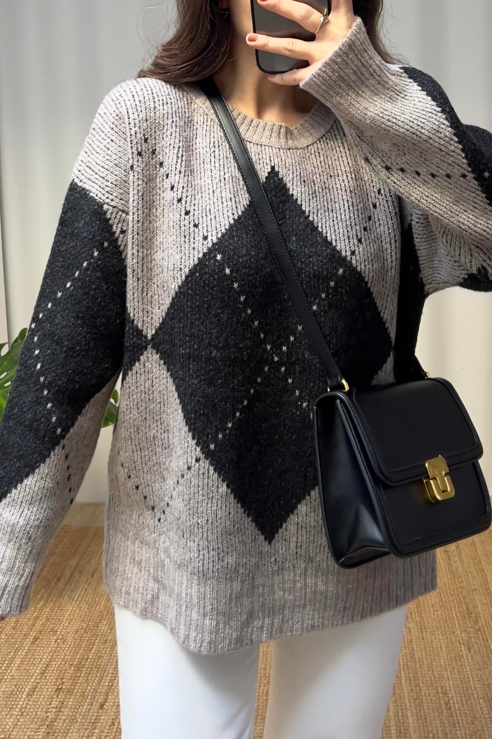 Siyah Orjinal Marka Baklava Desen Kazak uygun fiyatlarda www.butikhola.com adresinde