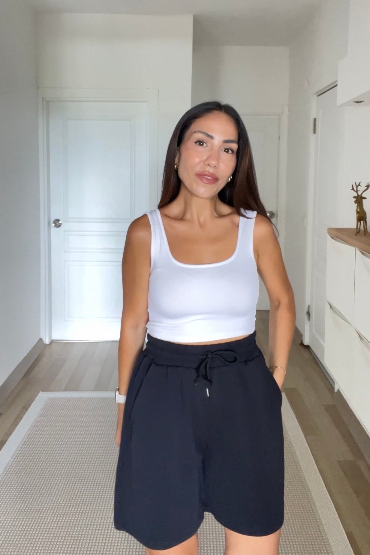 Siyah Oys Şehir Boy Modal Şort uygun fiyatlarda www.butikhola.com adresinde