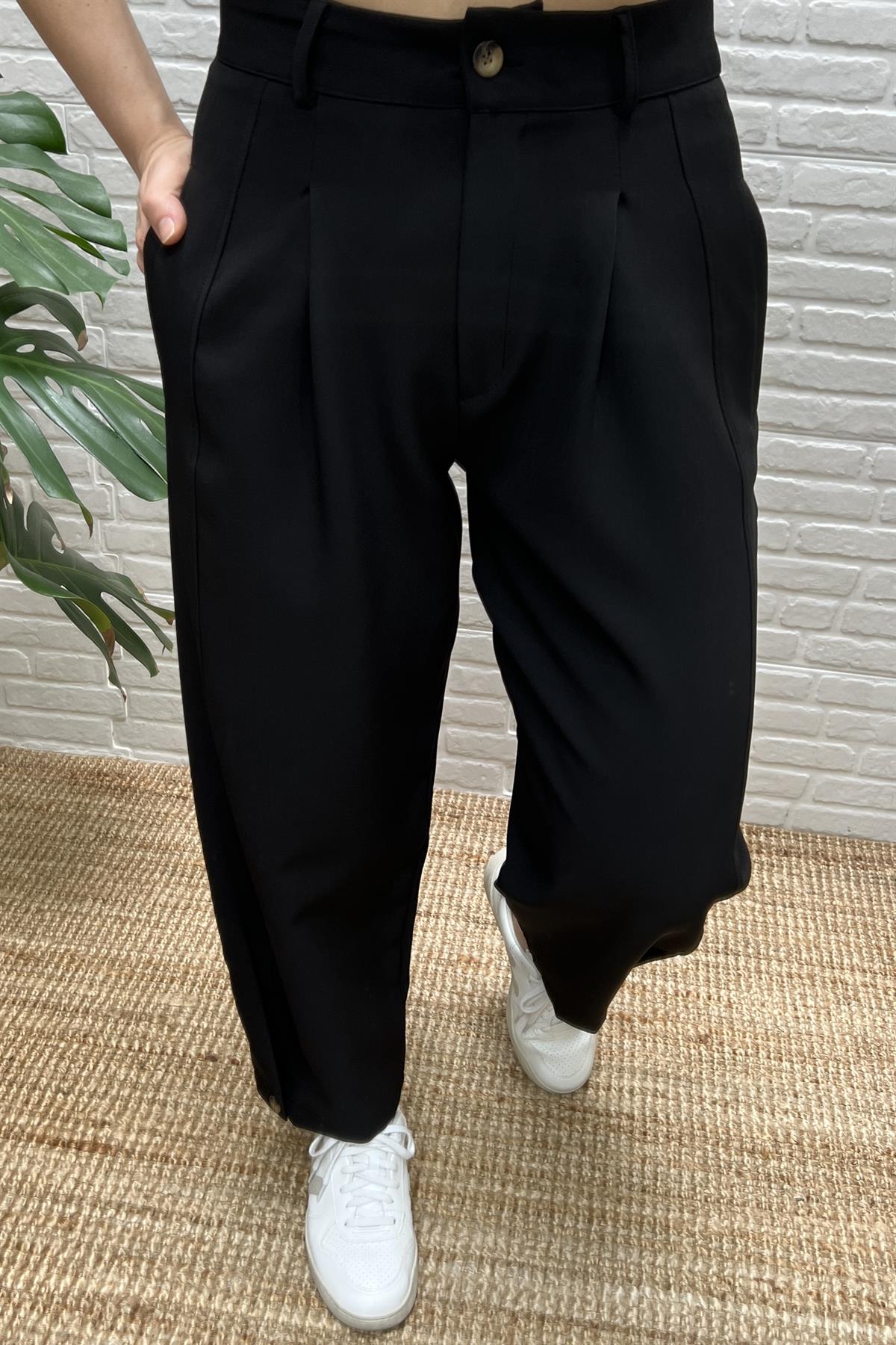 Siyah Pensli Carrot Fit Pantolon uygun fiyatlarda www.butikhola.com adresinde