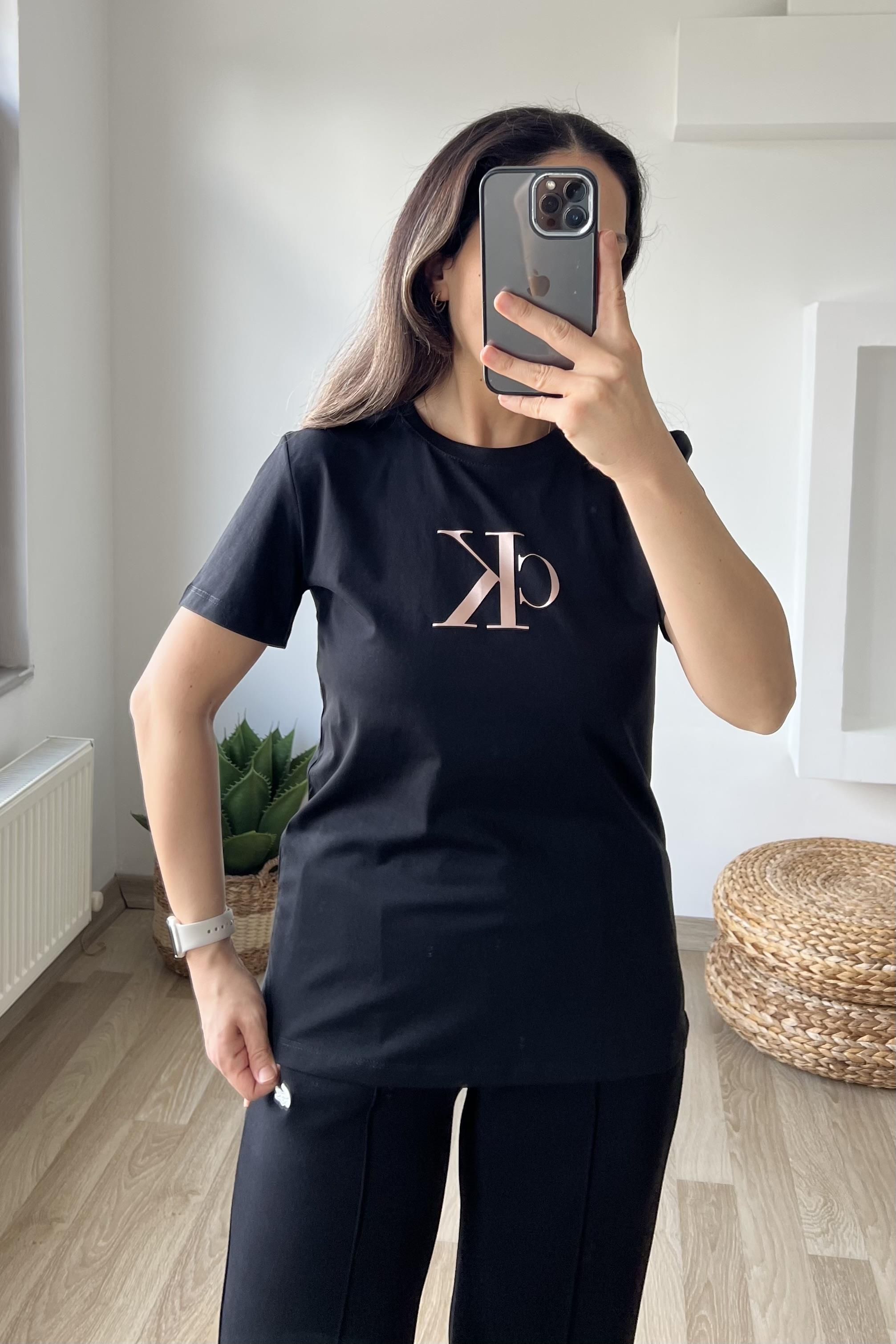 Siyah Rose Baskılı Tshirt uygun fiyatlarda www.butikhola.com adresinde