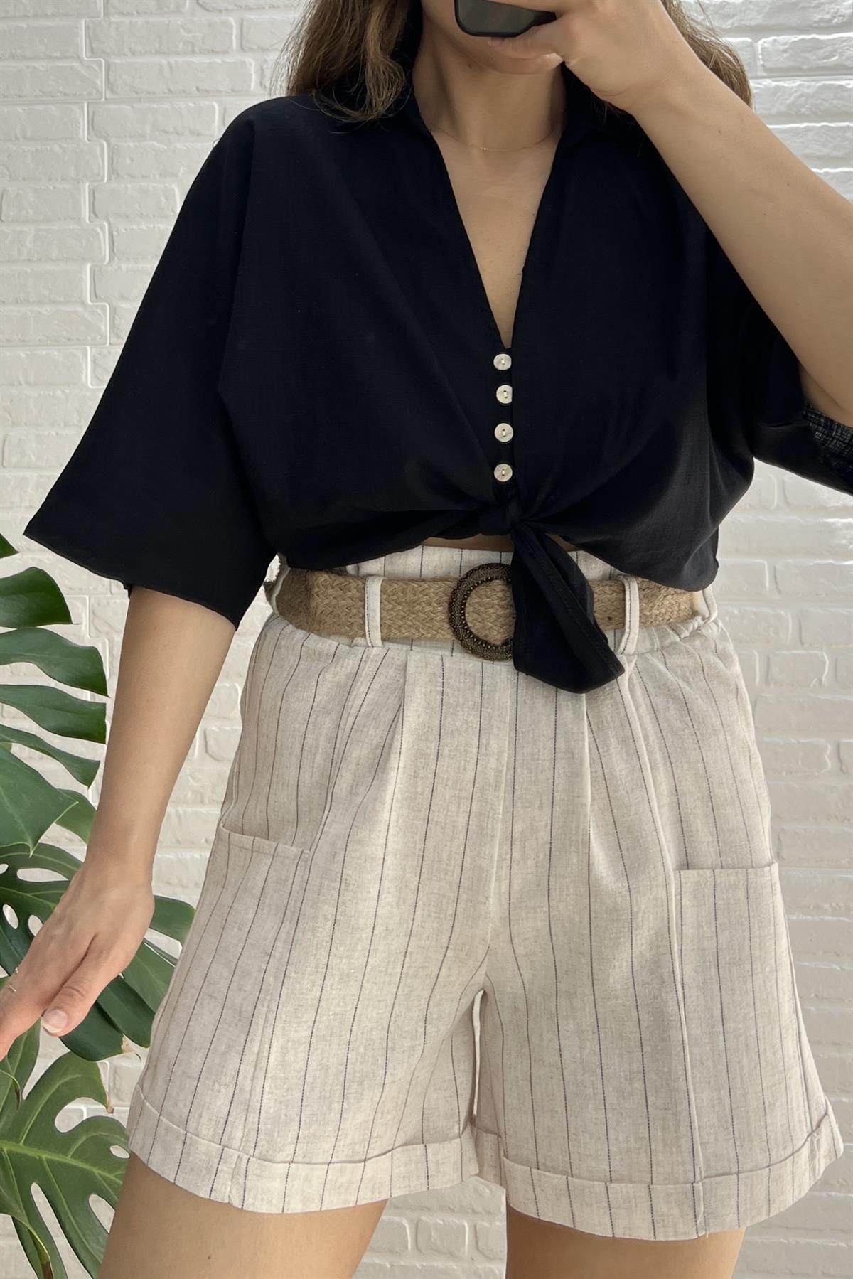 Siyah Sedef Düğmeli Bağlama Detaylı Bluz uygun fiyatlarda www.butikhola.com adresinde