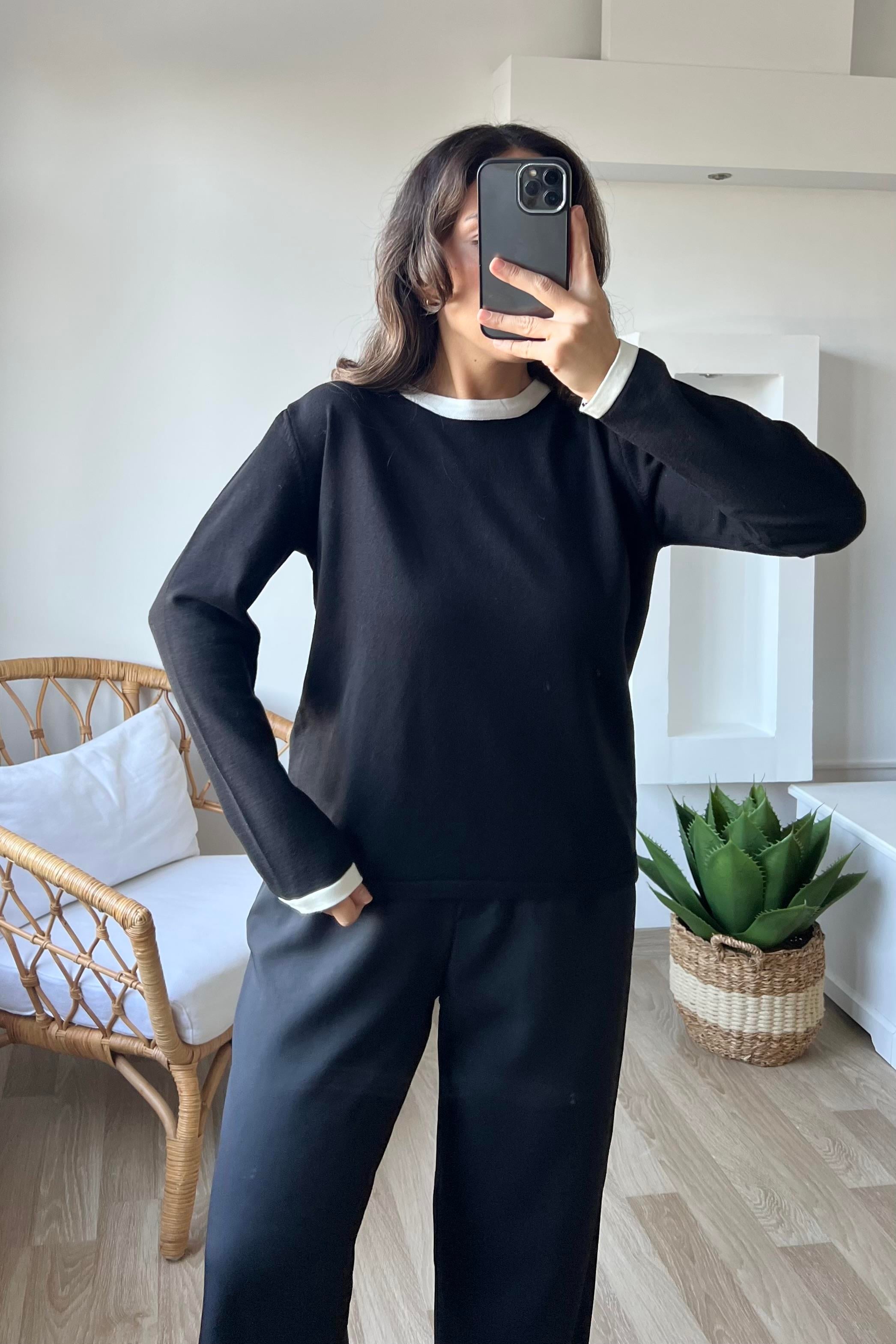 Siyah Yakası Ve Kolları Biye Detaylı Kazak uygun fiyatlarda www.butikhola.com adresinde